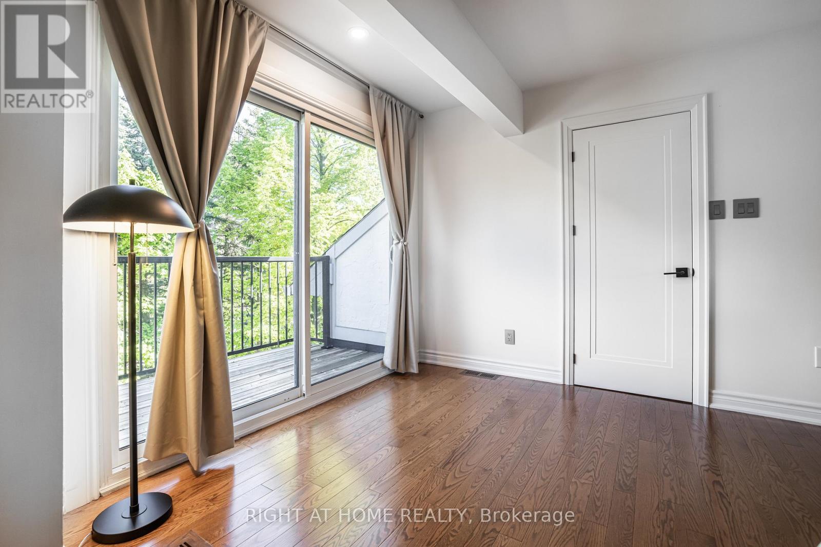 67 Windhaven Place, Oakville, Ontario  L6L 6L1 - Photo 22 - W12582724