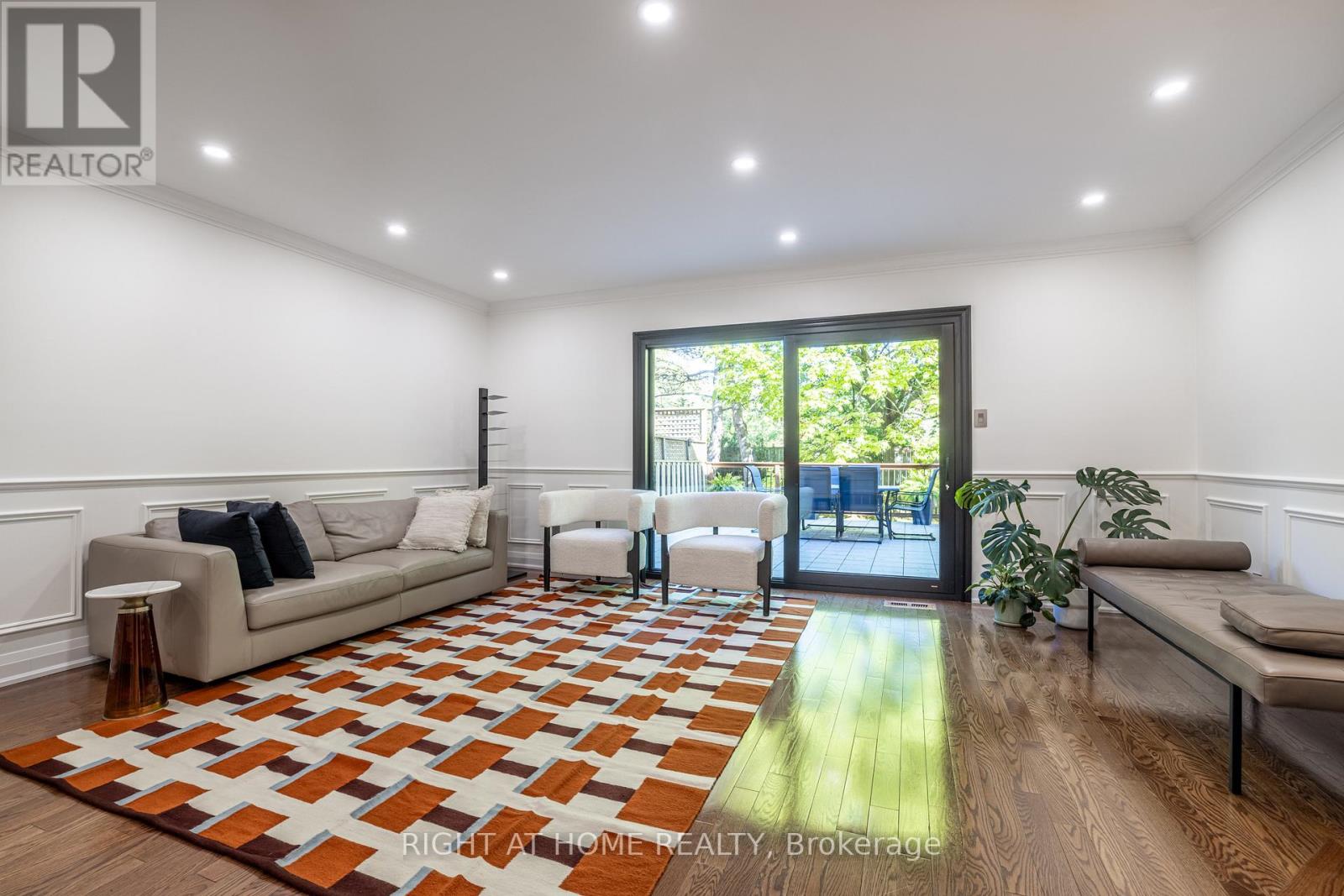 67 Windhaven Place, Oakville, Ontario  L6L 6L1 - Photo 7 - W12582724