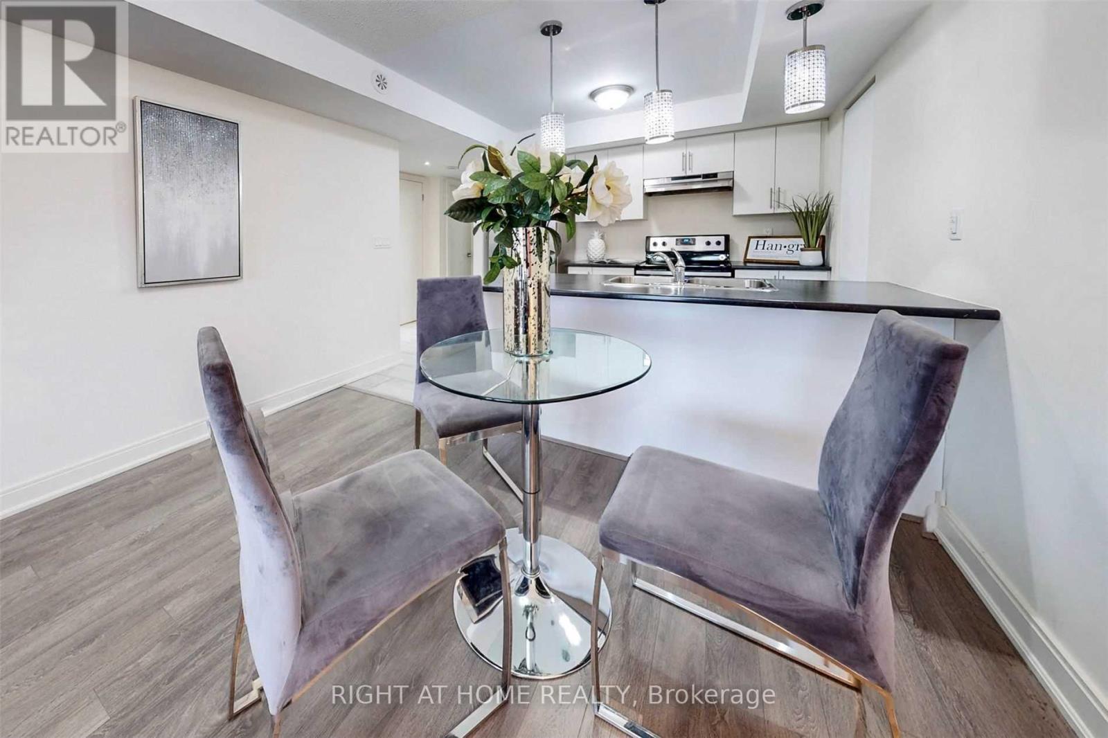 82 - 100 Dufay Road, Brampton, Ontario  L7A 4S3 - Photo 6 - W12582738