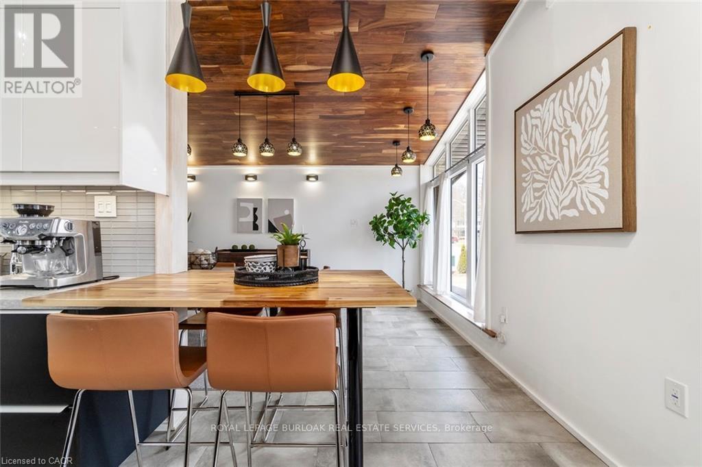 1420 Moss Glen Road, Burlington, Ontario  L7P 2B9 - Photo 12 - W12582776