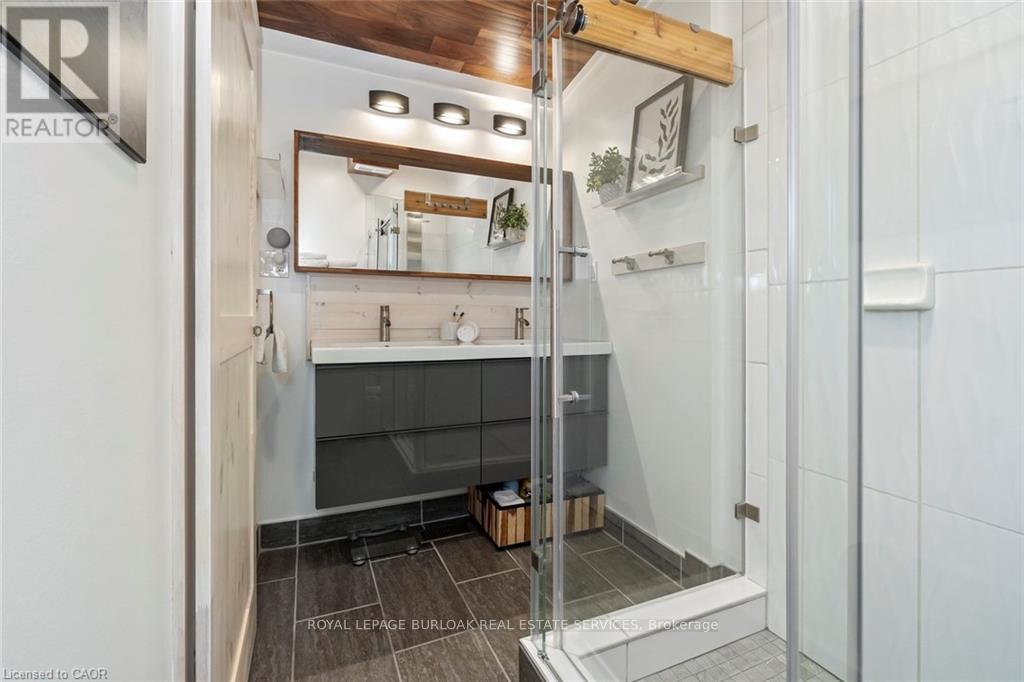 1420 Moss Glen Road, Burlington, Ontario  L7P 2B9 - Photo 26 - W12582776