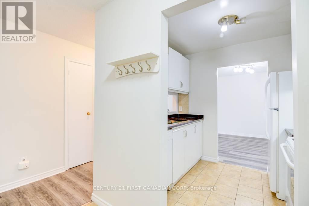 117 - 148 Conway Drive, London South, Ontario  N6E 3N4 - Photo 6 - X12582788