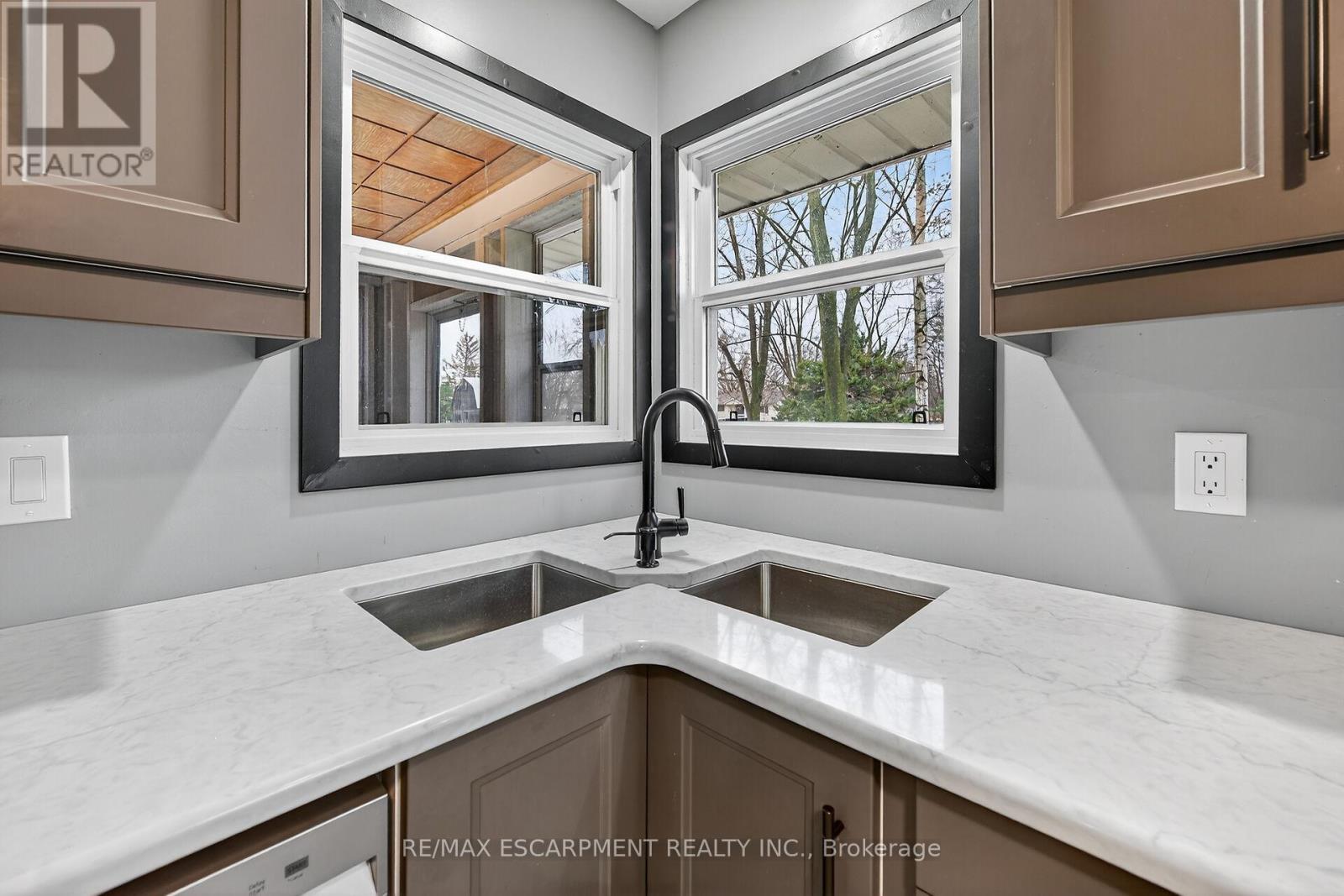 44090 Hendershot Road, Wainfleet, Ontario  N0A 1K0 - Photo 7 - X12582658