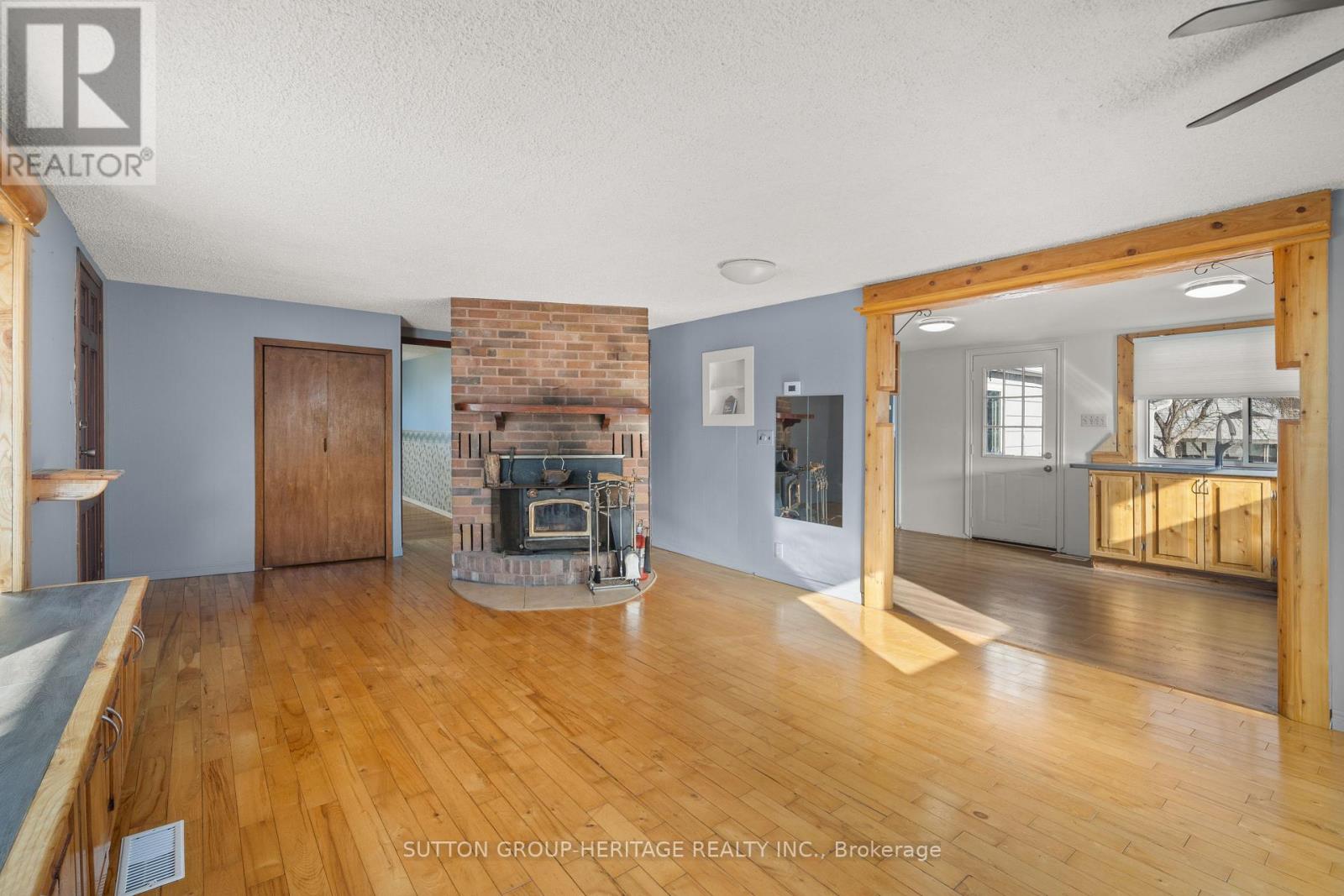 2020 Sturgeon Road, Kawartha Lakes, Ontario  K0M 1L0 - Photo 13 - X12582664