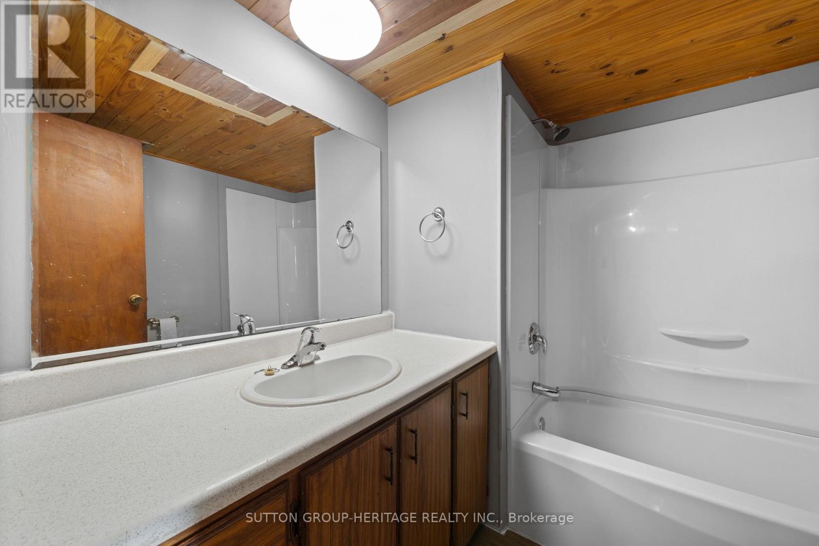 2020 Sturgeon Road, Kawartha Lakes, Ontario  K0M 1L0 - Photo 22 - X12582664