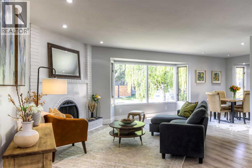 511 Cedarille Crescent Sw, Calgary, Alberta  T2W 2H6 - Photo 10 - A2263171