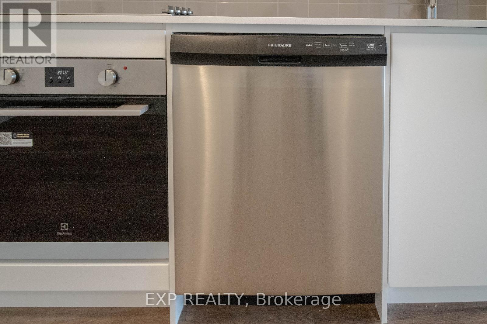 420 - 461 Green Road, Hamilton, Ontario  L8E 5B4 - Photo 14 - X12463348