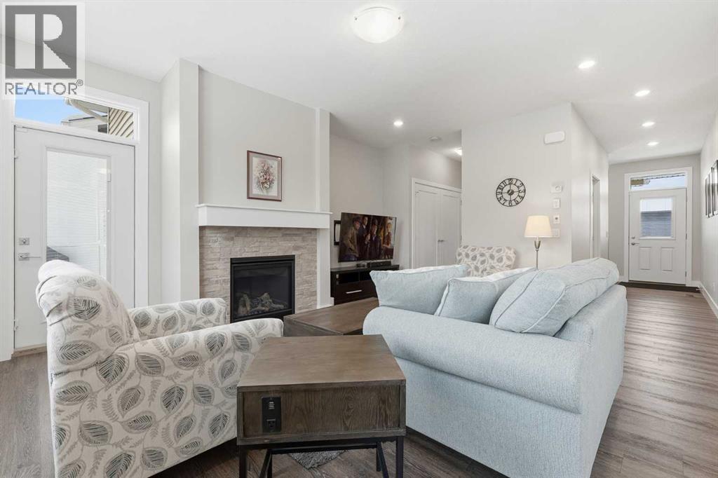 204, 20 Silverado Crest Park Sw, Calgary, Alberta  T2X 4L3 - Photo 4 - A2272391