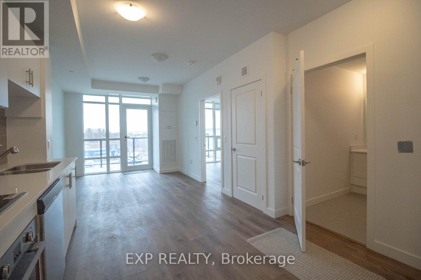 420 - 461 Green Road, Hamilton, Ontario  L8E 5B4 - Photo 4 - X12463348