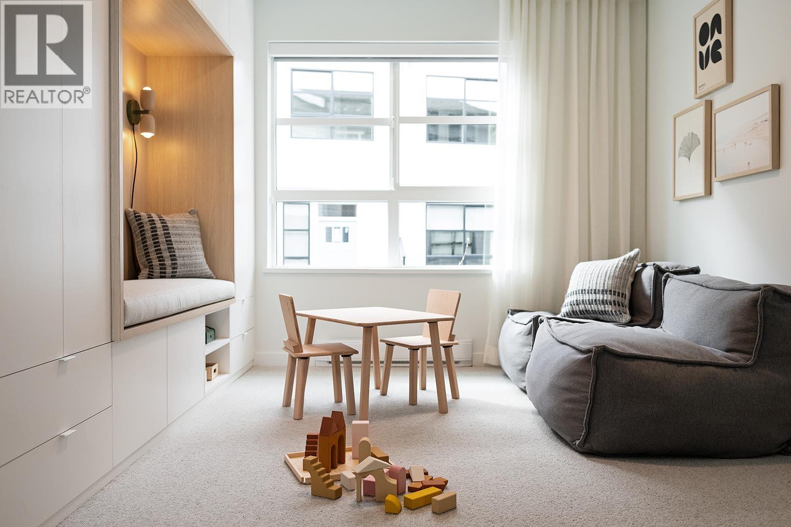 125 2045 Heritage Park Lane, North Vancouver, British Columbia  V7H 0E3 - Photo 13 - R3070622