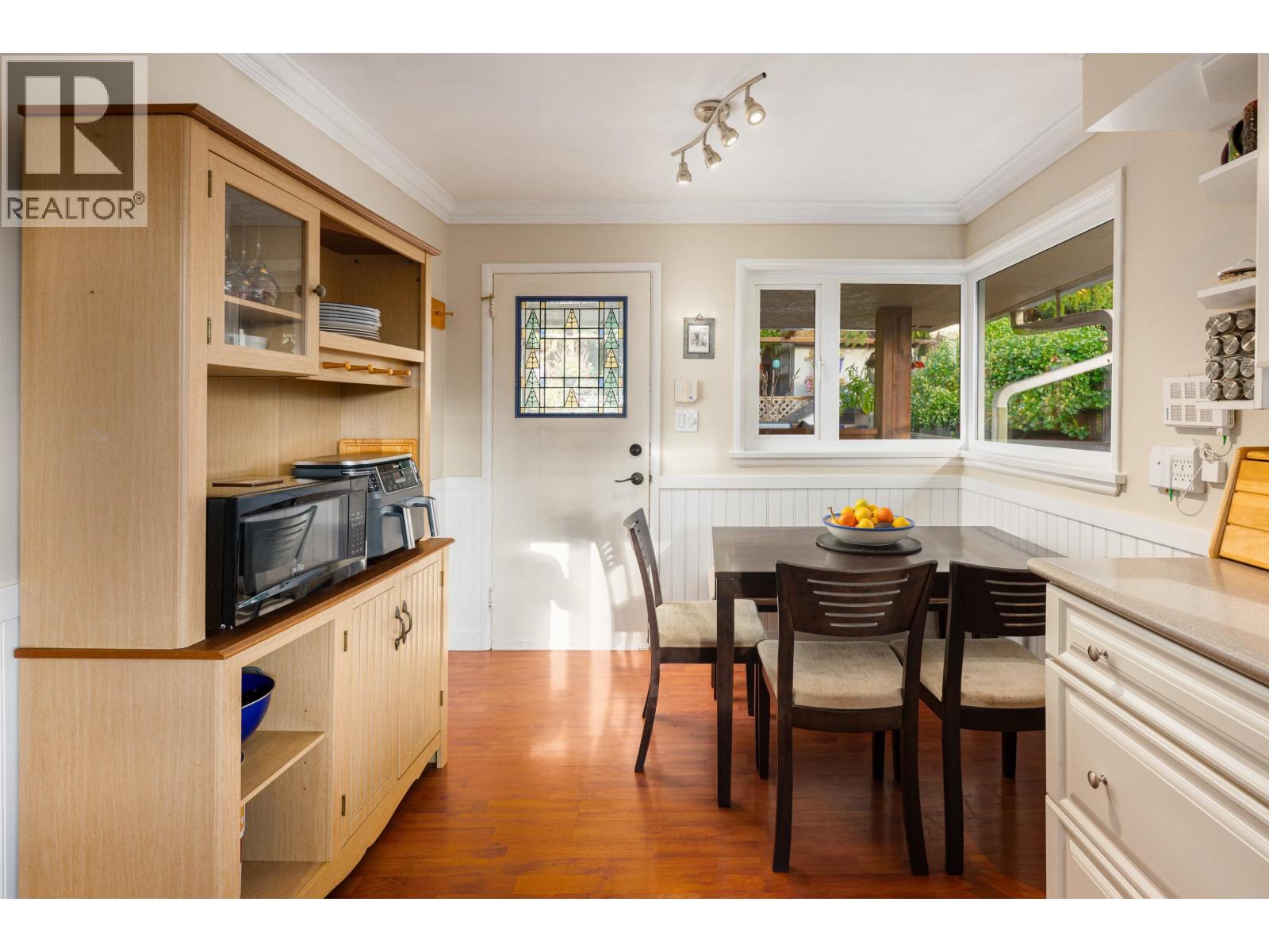 3658 Loraine Avenue, North Vancouver, British Columbia  V7R 4B8 - Photo 15 - R3070623