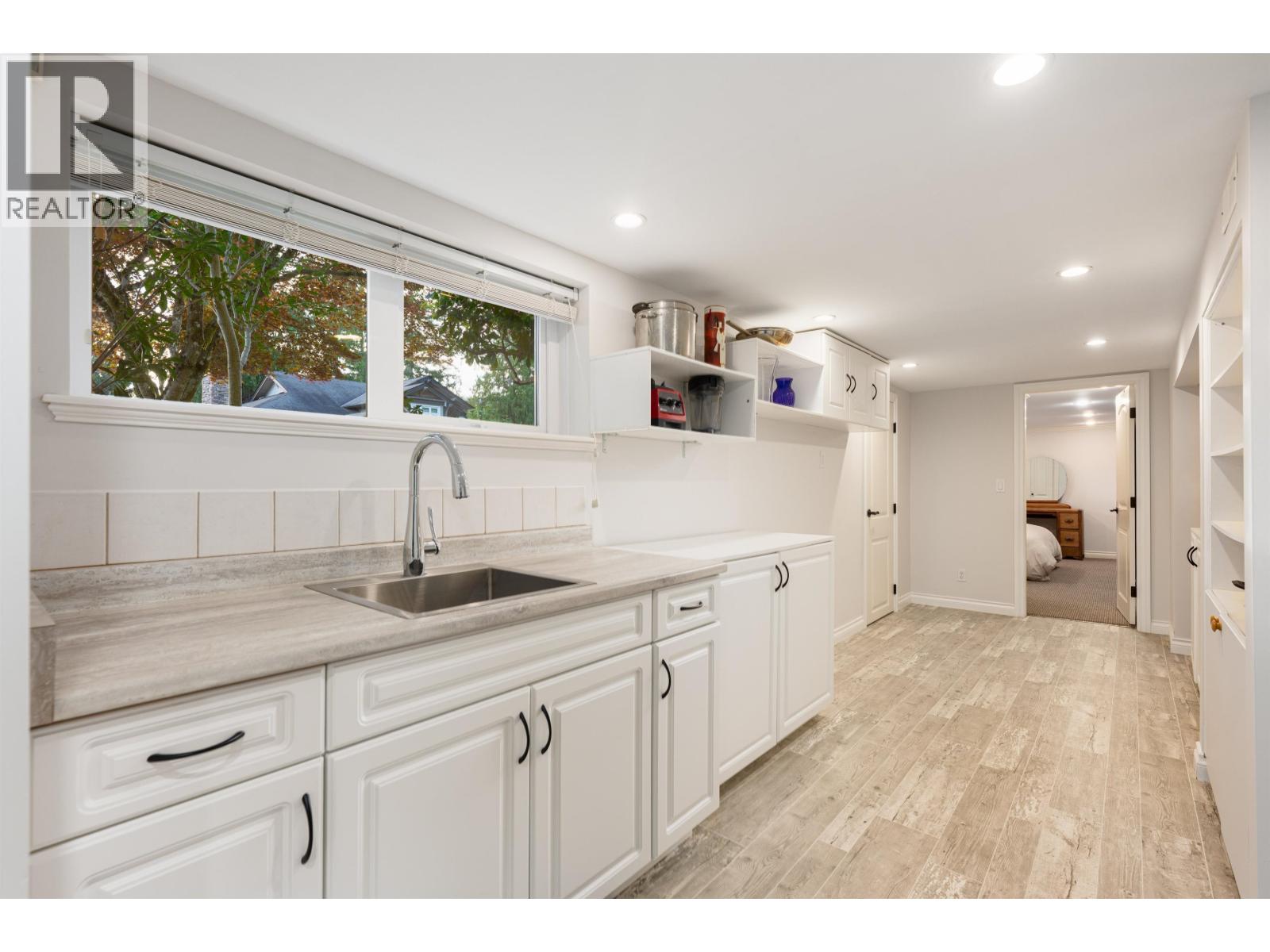 3658 Loraine Avenue, North Vancouver, British Columbia  V7R 4B8 - Photo 19 - R3070623