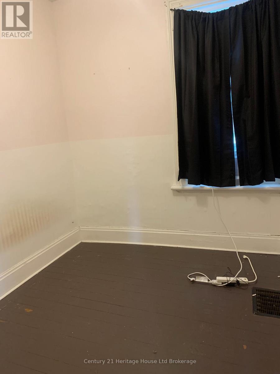 187 Park Row, Woodstock, Ontario N4S 1V9 - Photo 7 - X12580290