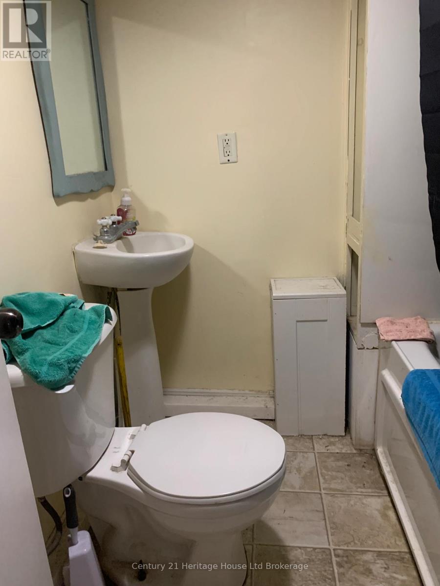 187 Park Row, Woodstock, Ontario N4S 1V9 - Photo 9 - X12580290