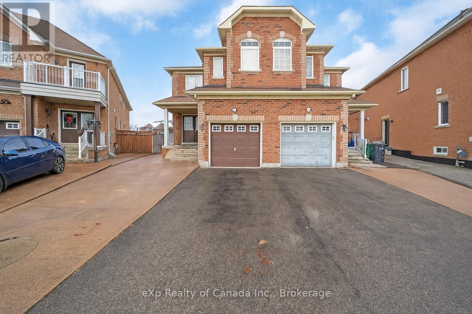 3314 Flagstone Drive, Mississauga, Ontario  L5M 7T7 - Photo 1 - W12582800