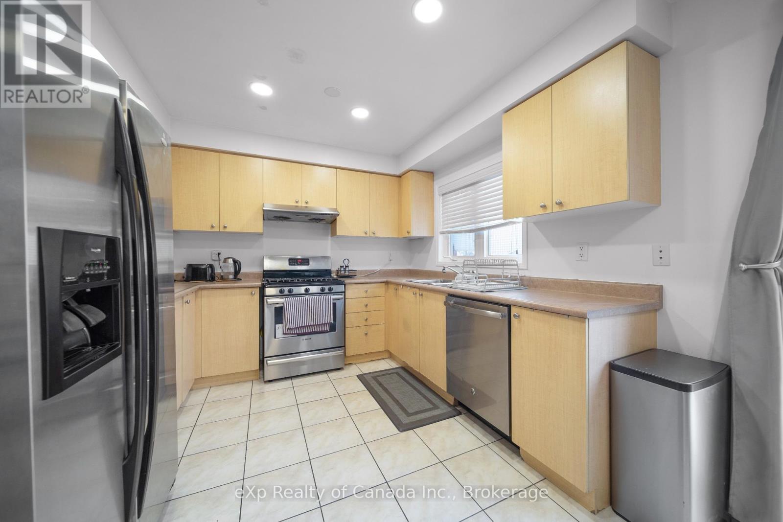 3314 Flagstone Drive, Mississauga, Ontario  L5M 7T7 - Photo 12 - W12582800