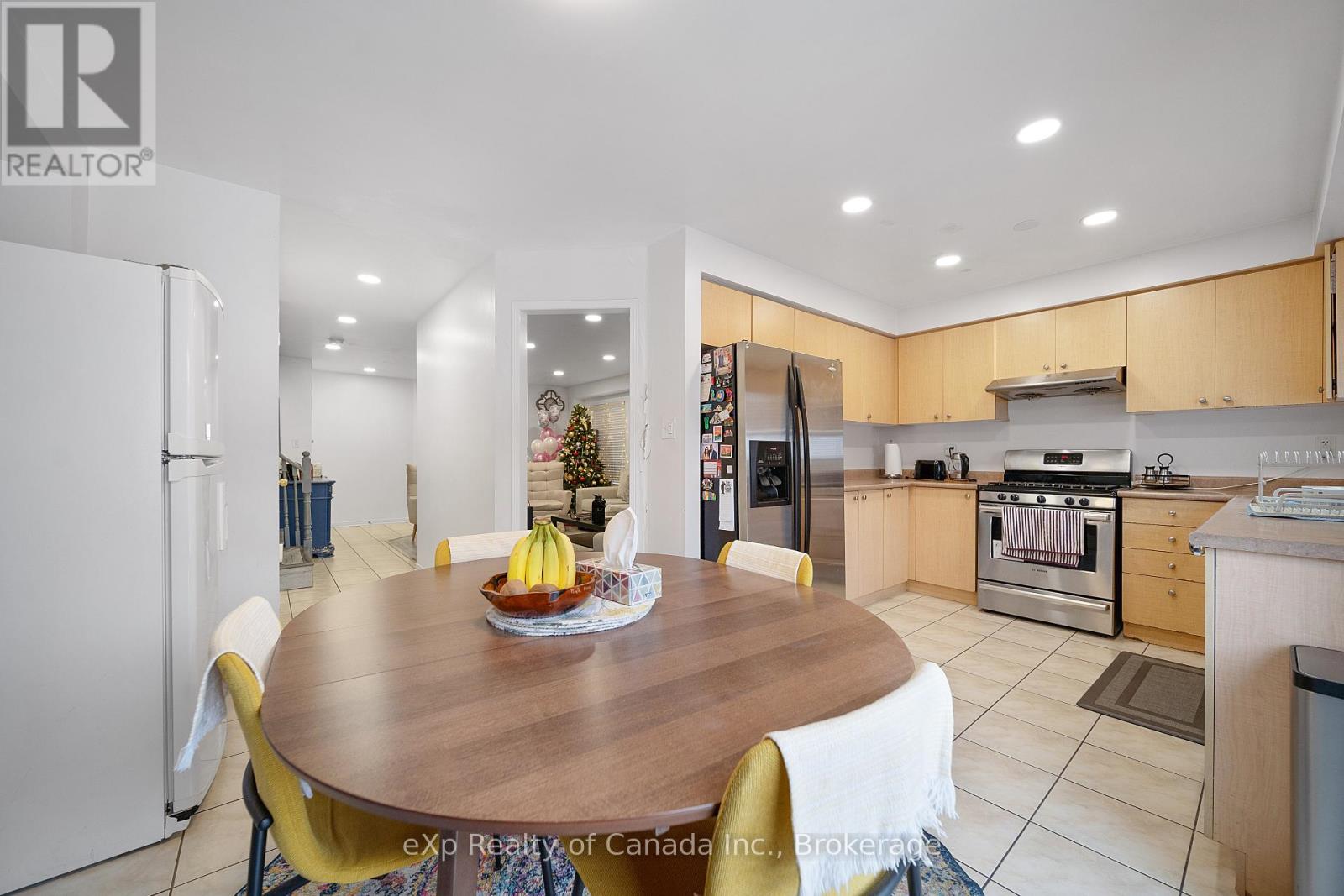 3314 Flagstone Drive, Mississauga, Ontario  L5M 7T7 - Photo 9 - W12582800