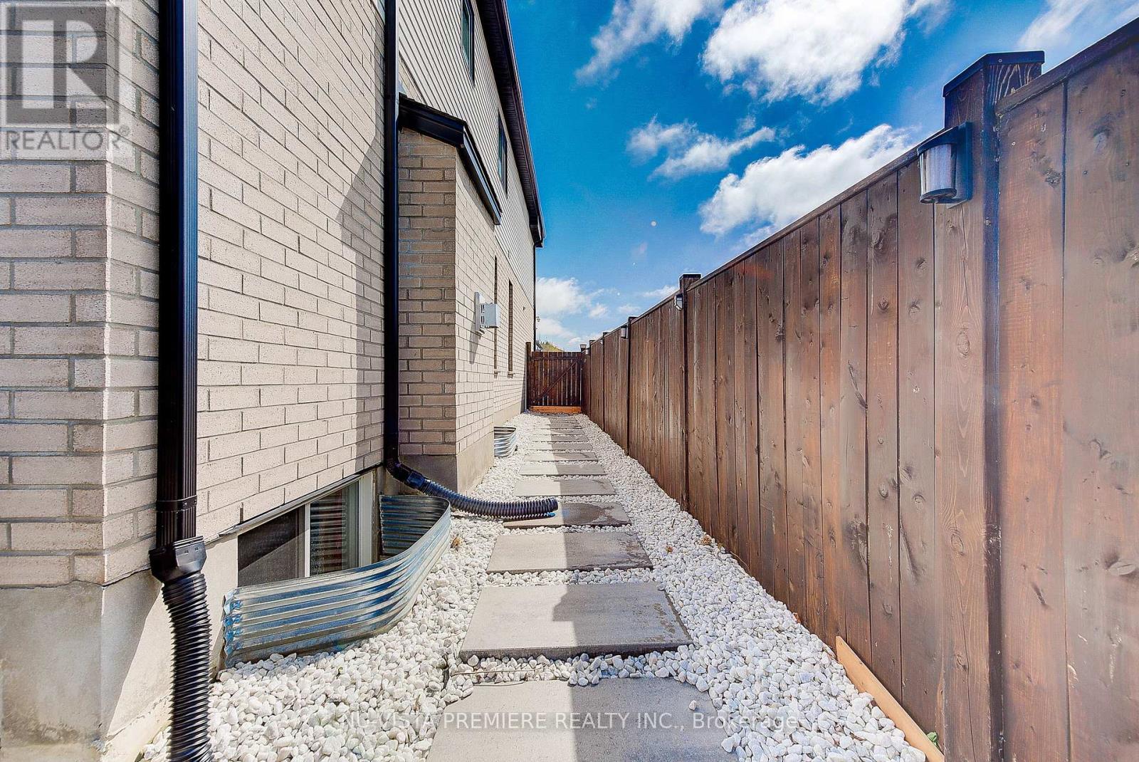 1795 Brayford Avenue, London South (South K), Ontario  N6K 0H4 - Photo 44 - X12437489