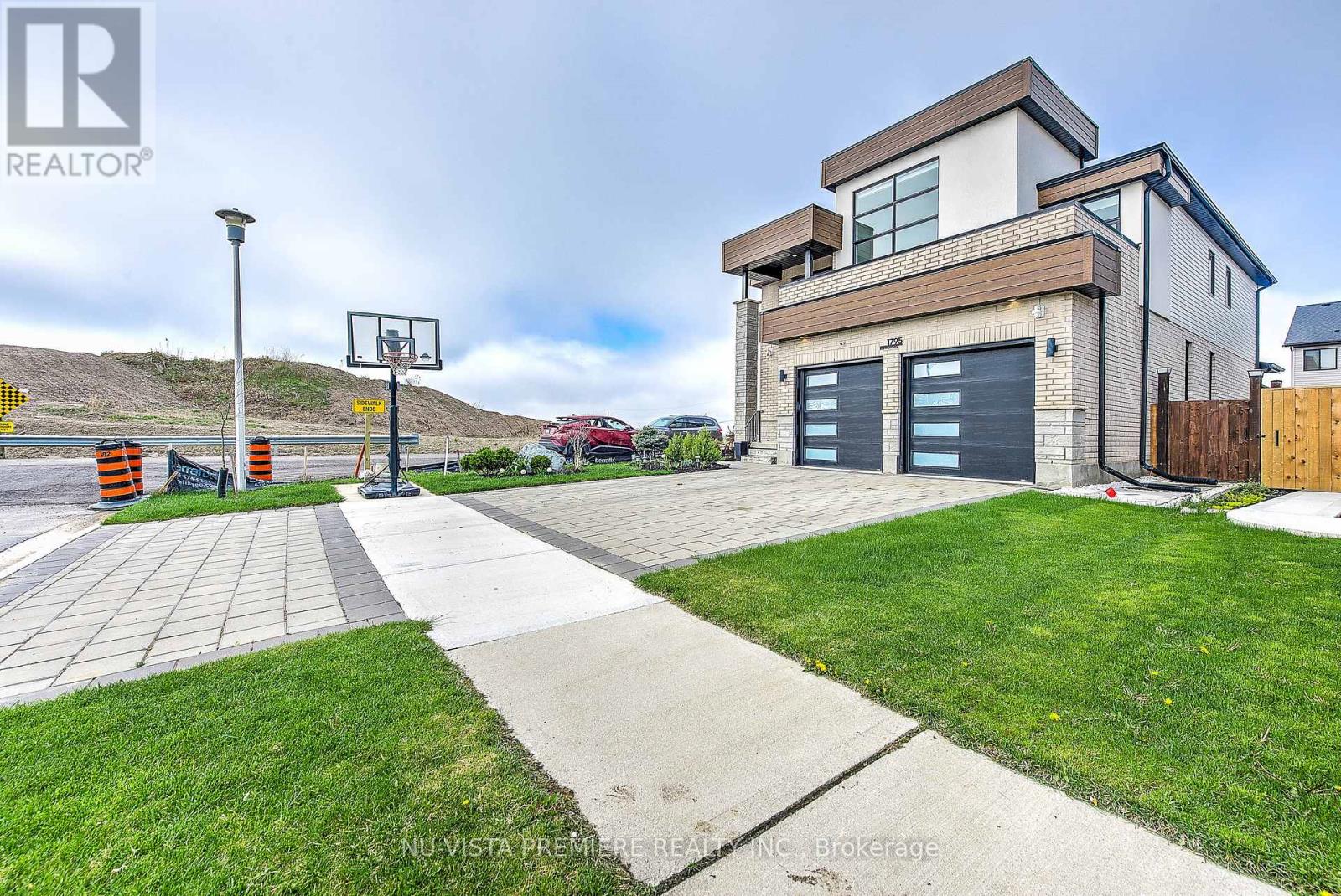 1795 Brayford Avenue, London South (South K), Ontario  N6K 0H4 - Photo 5 - X12437489