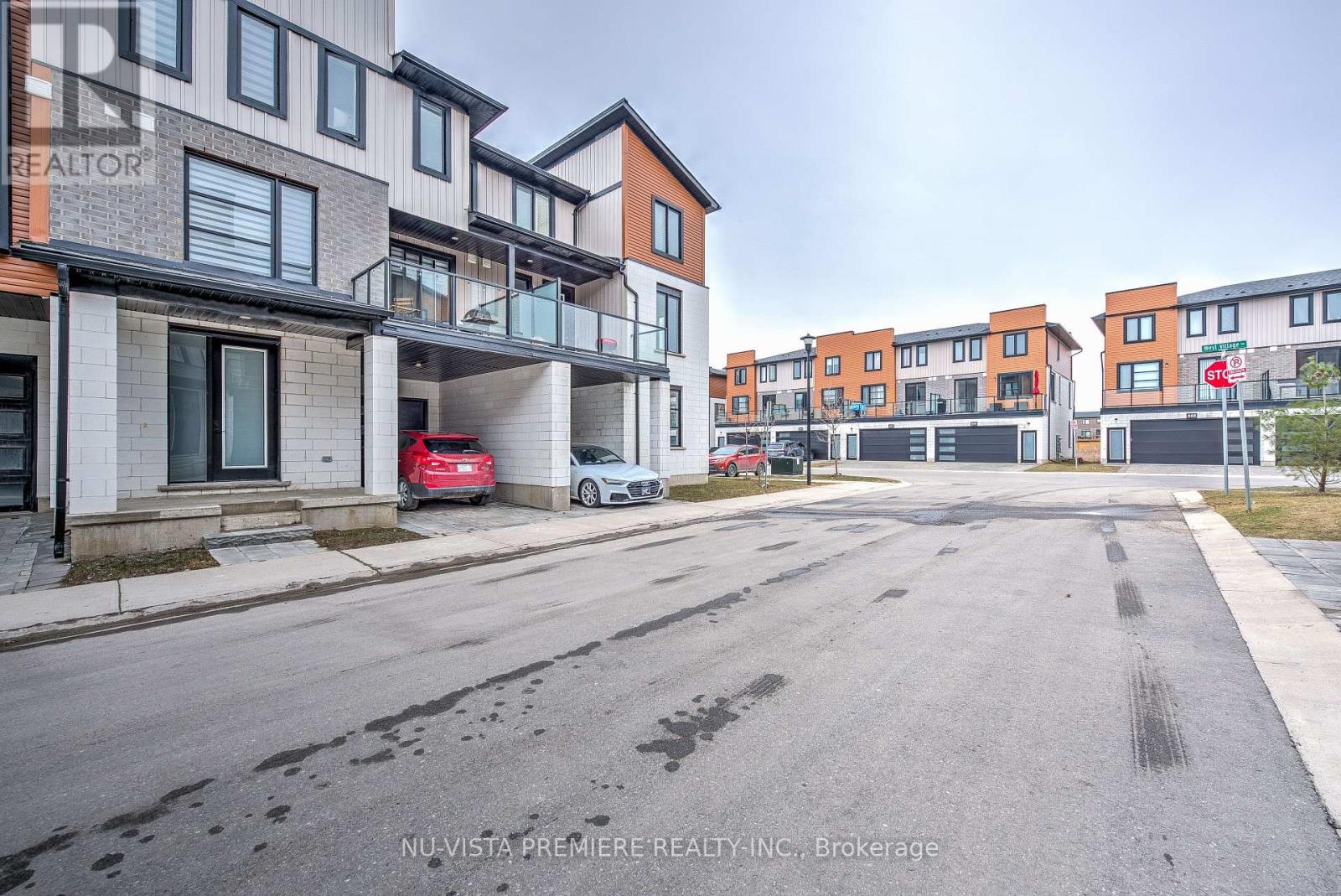 926 Battery Park, London North (North M), Ontario  N6H 5J9 - Photo 2 - X12445037