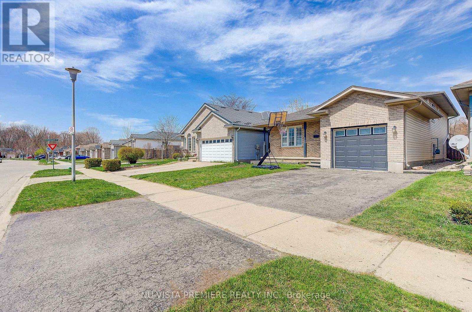 494 Exmouth Circle, London East (East I), Ontario  N5V 5G7 - Photo 3 - X12439632