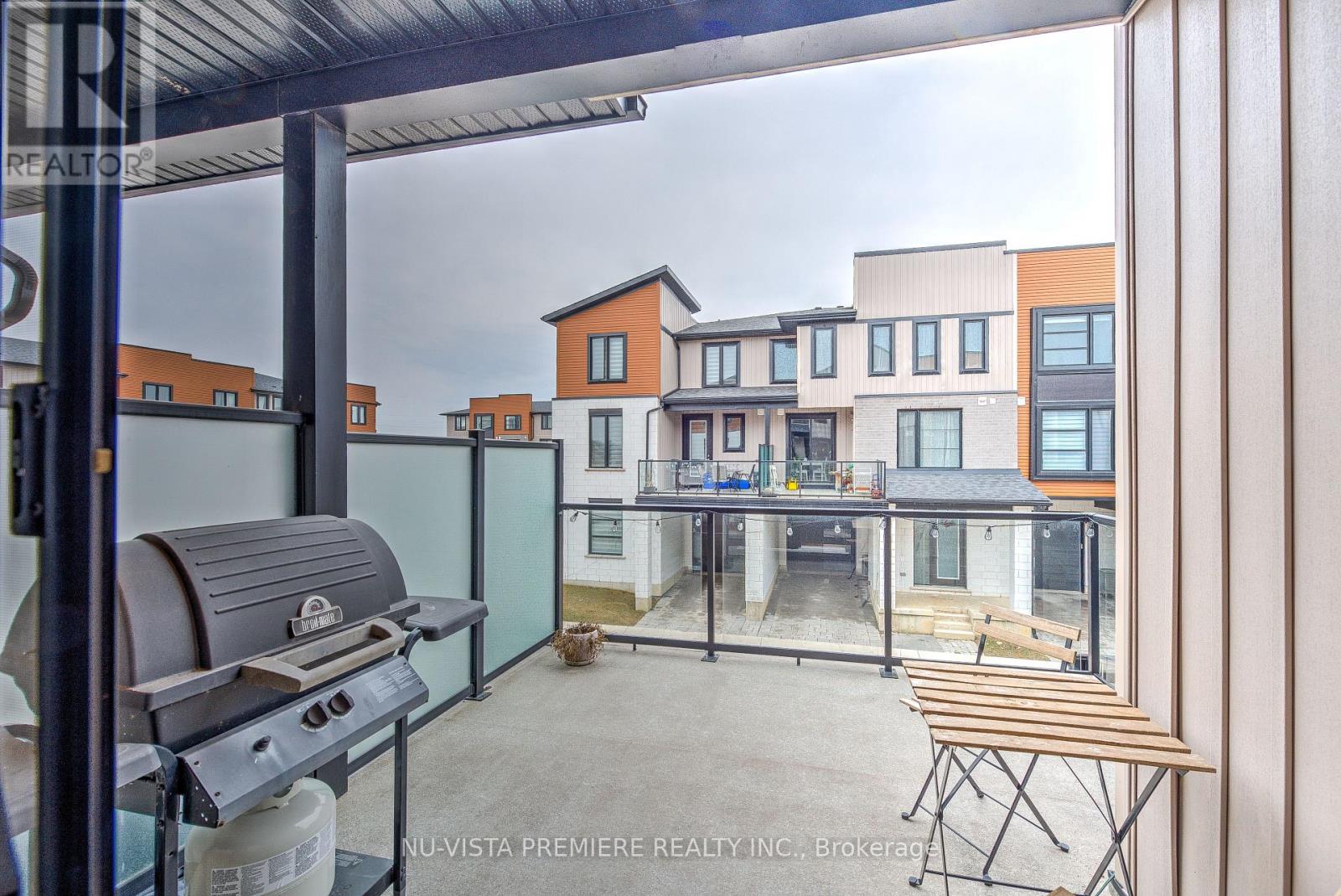 926 Battery Park, London North (North M), Ontario  N6H 5J9 - Photo 13 - X12445037