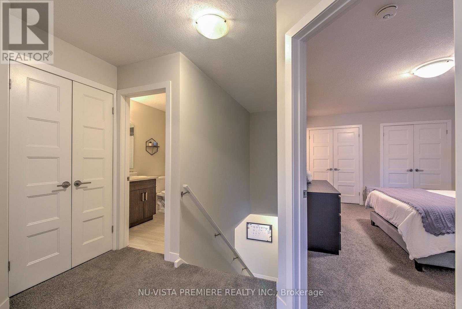 926 Battery Park, London North (North M), Ontario  N6H 5J9 - Photo 19 - X12445037