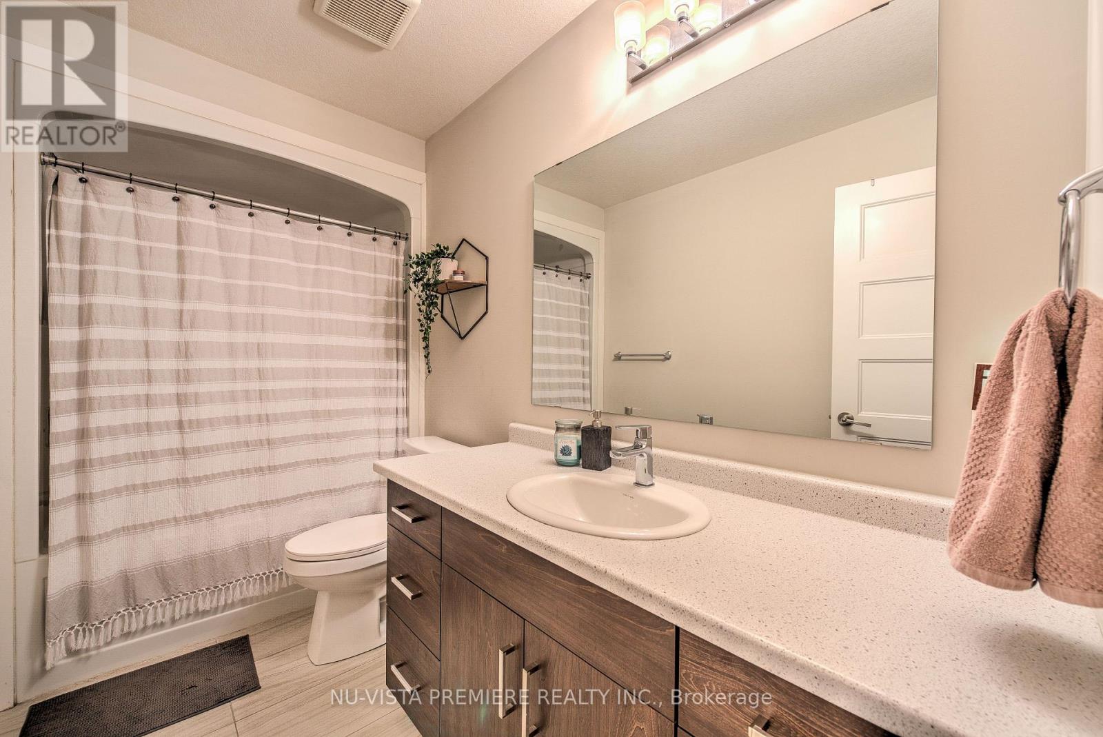 926 Battery Park, London North (North M), Ontario  N6H 5J9 - Photo 22 - X12445037