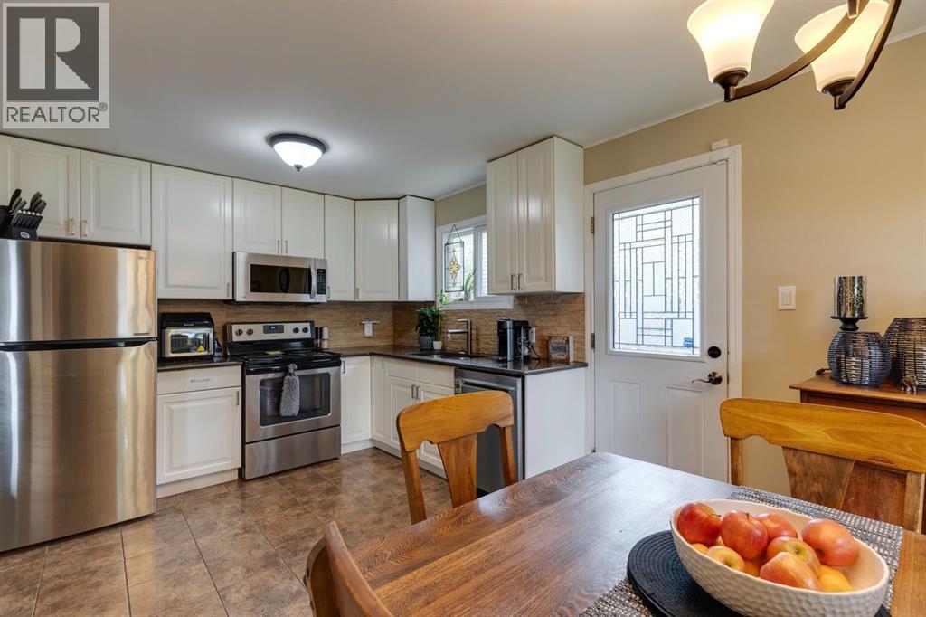 87 Falton Close Ne, Calgary, Alberta  T3J 1X2 - Photo 12 - A2251298