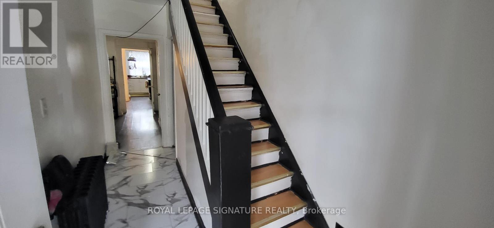 4 Nickle Street, Toronto, Ontario  M6M 2H6 - Photo 2 - W12582552