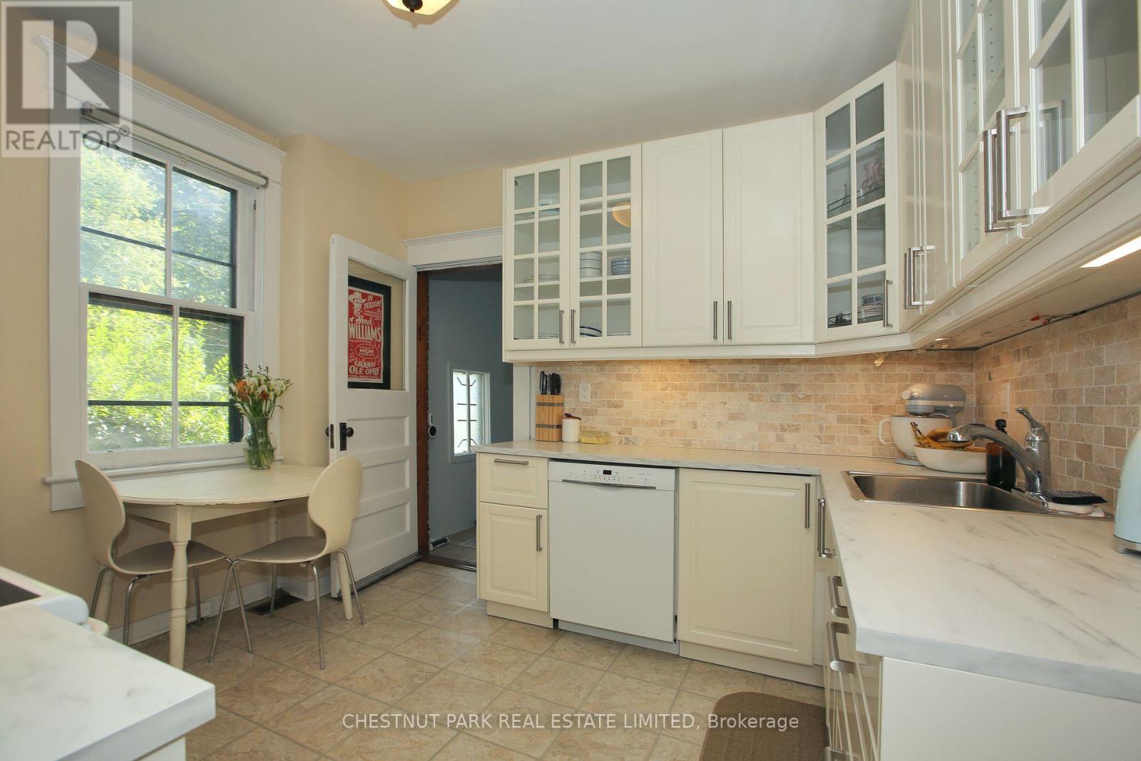 151 Marlborough Place, Toronto, Ontario  M5R 3J5 - Photo 3 - C12582820