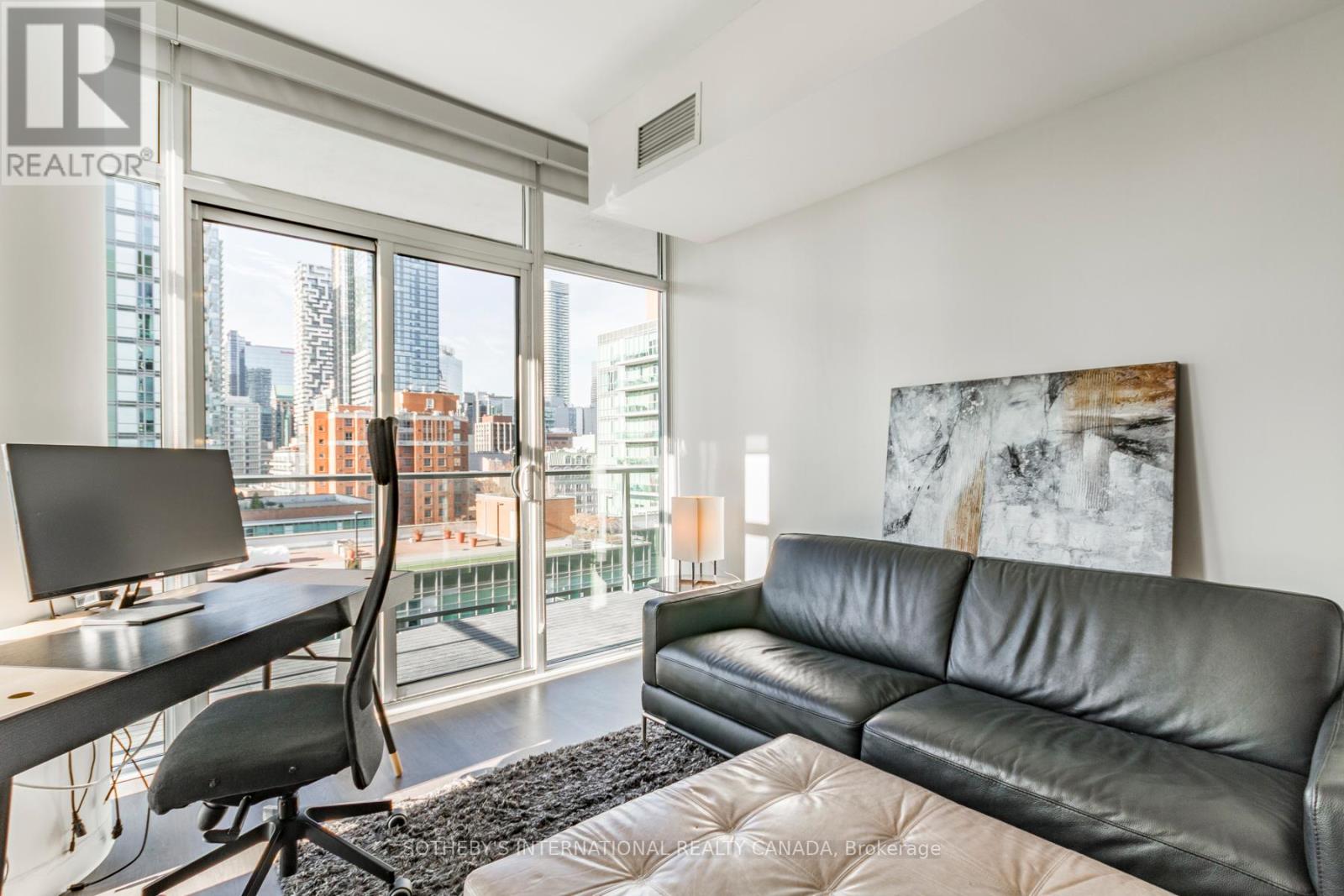 1111 - 105 George Street, Toronto, Ontario  M5A 0L4 - Photo 12 - C12582858