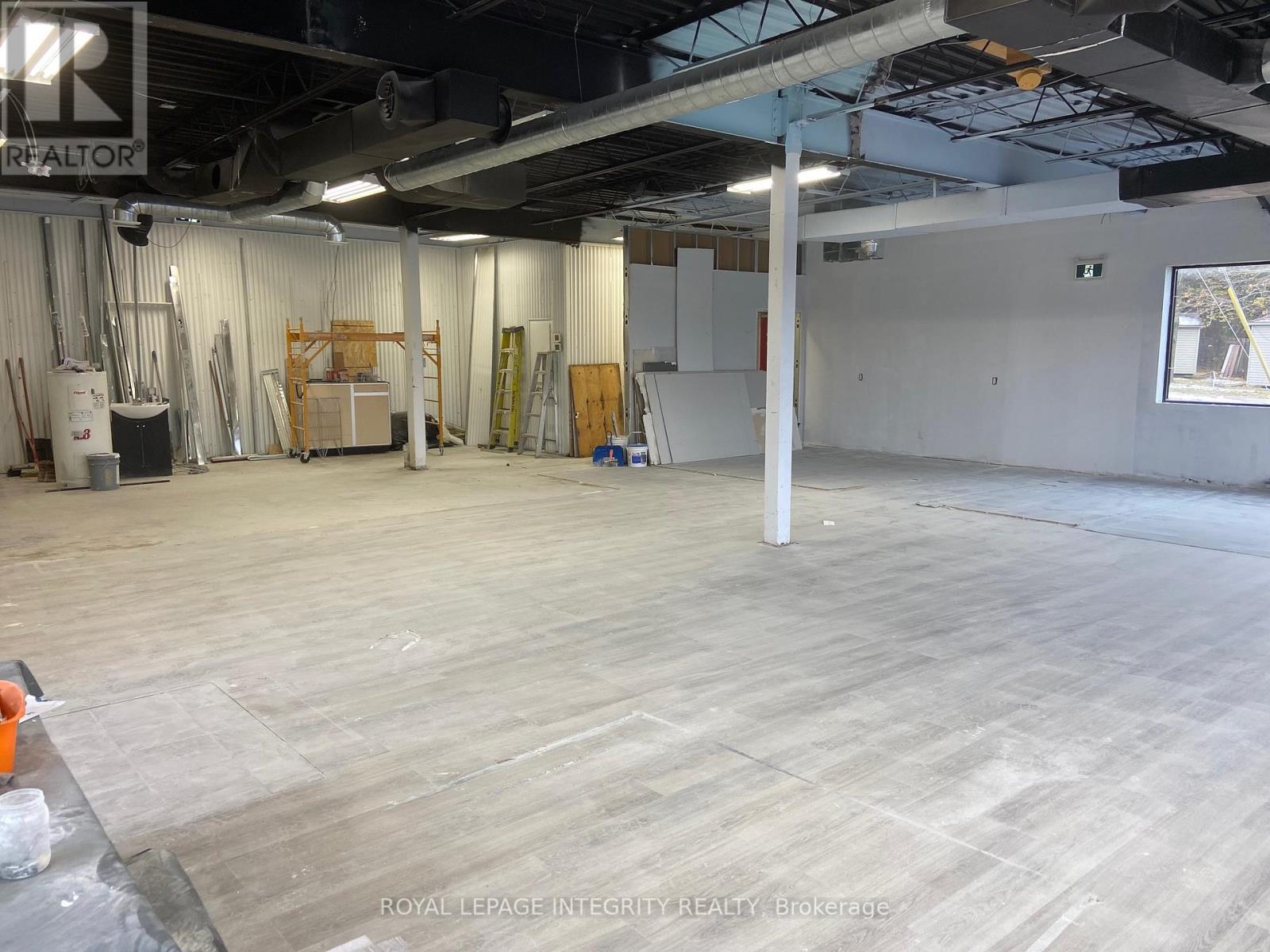 2208 St. Joseph Boulevard, Ottawa, Ontario  K1C 1E8 - Photo 7 - X12433128