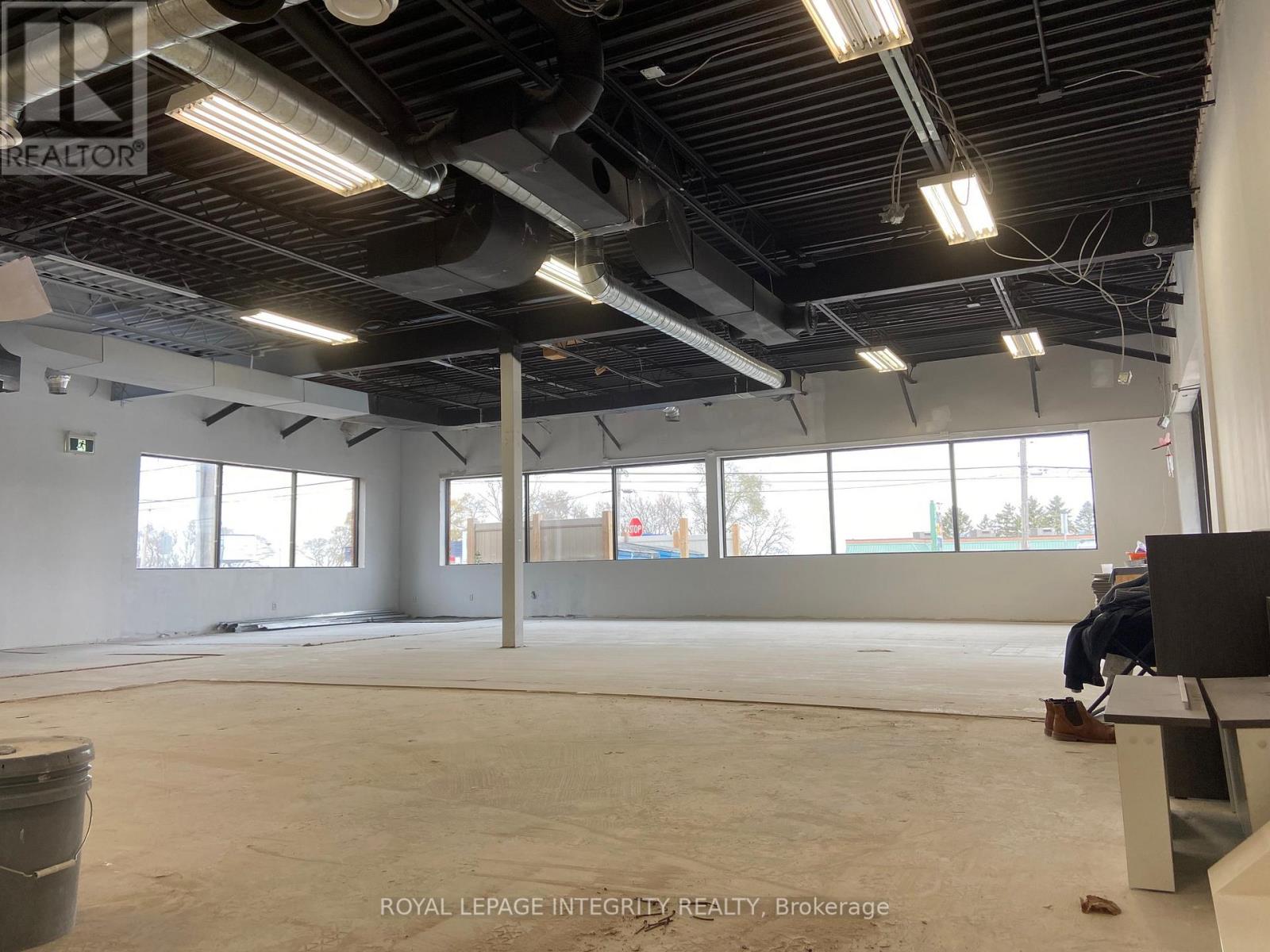 2208 St. Joseph Boulevard, Ottawa, Ontario  K1C 1E8 - Photo 4 - X12433128