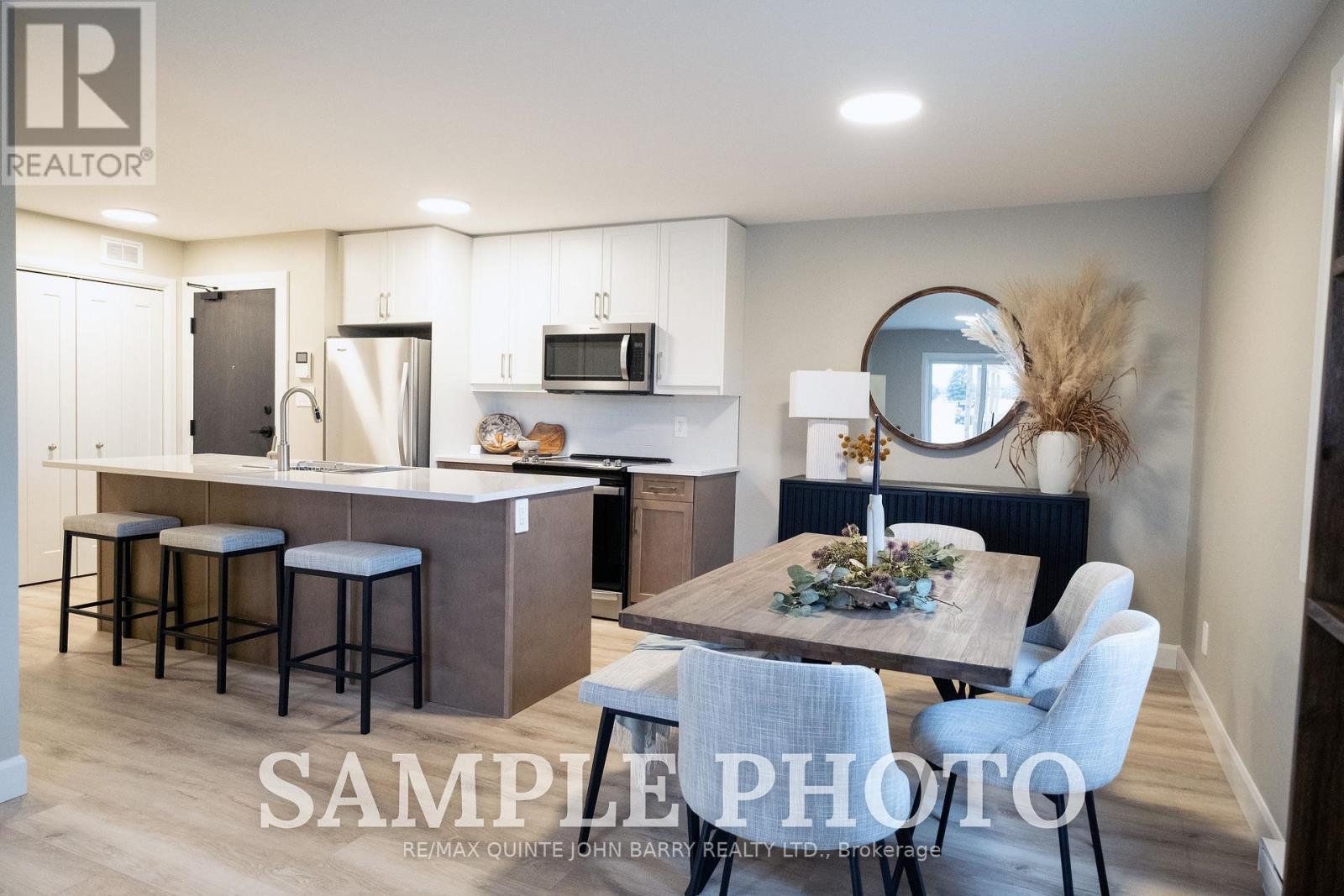 309-10 Hillside Meadow Drive, Quinte West, Ontario  K8V 0J7 - Photo 5 - X12582910