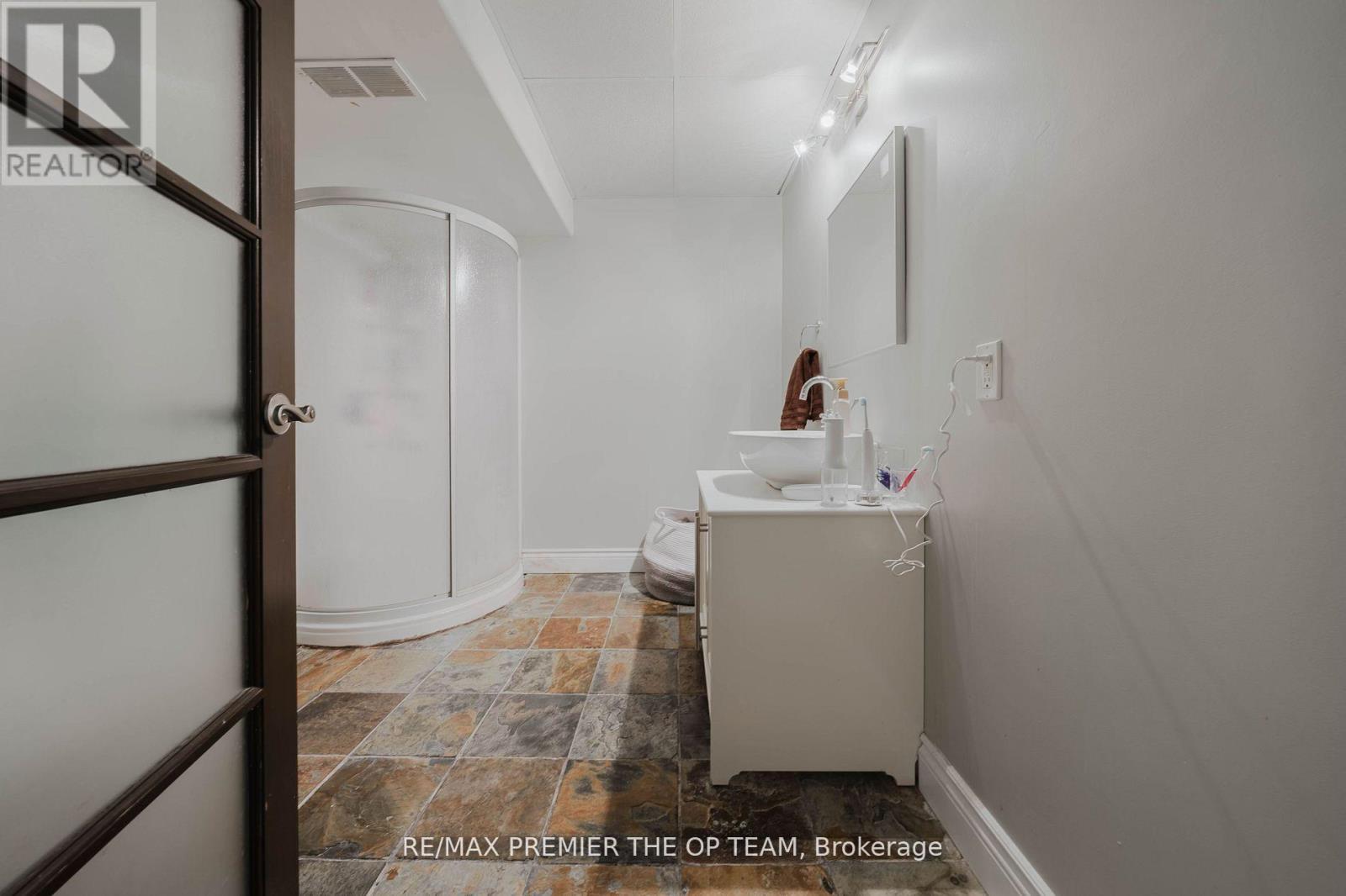 1856 Innisbrook Street, Innisfil, Ontario  L9S 5A3 - Photo 21 - N12582844