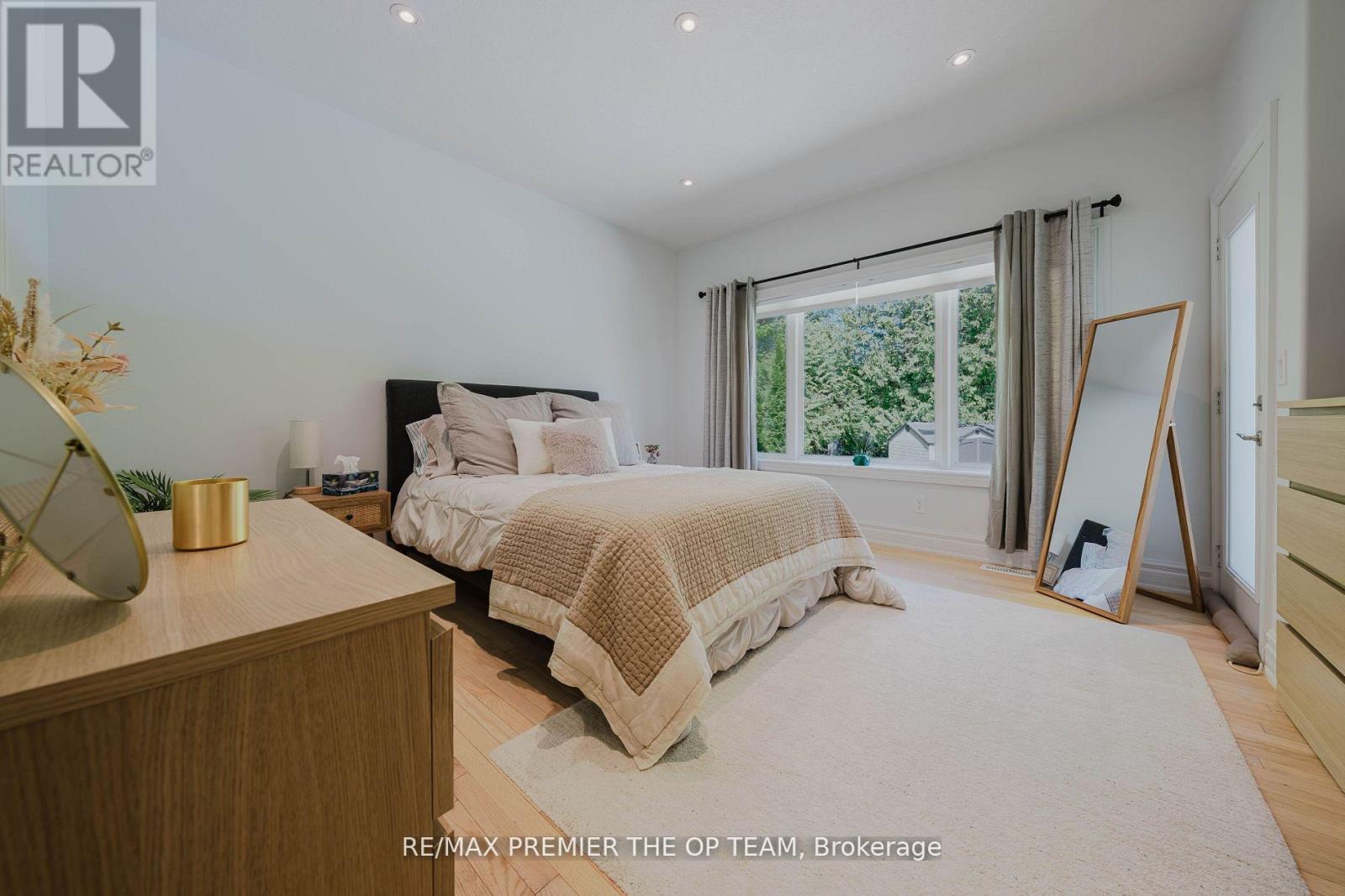 1856 Innisbrook Street, Innisfil, Ontario  L9S 5A3 - Photo 7 - N12582844