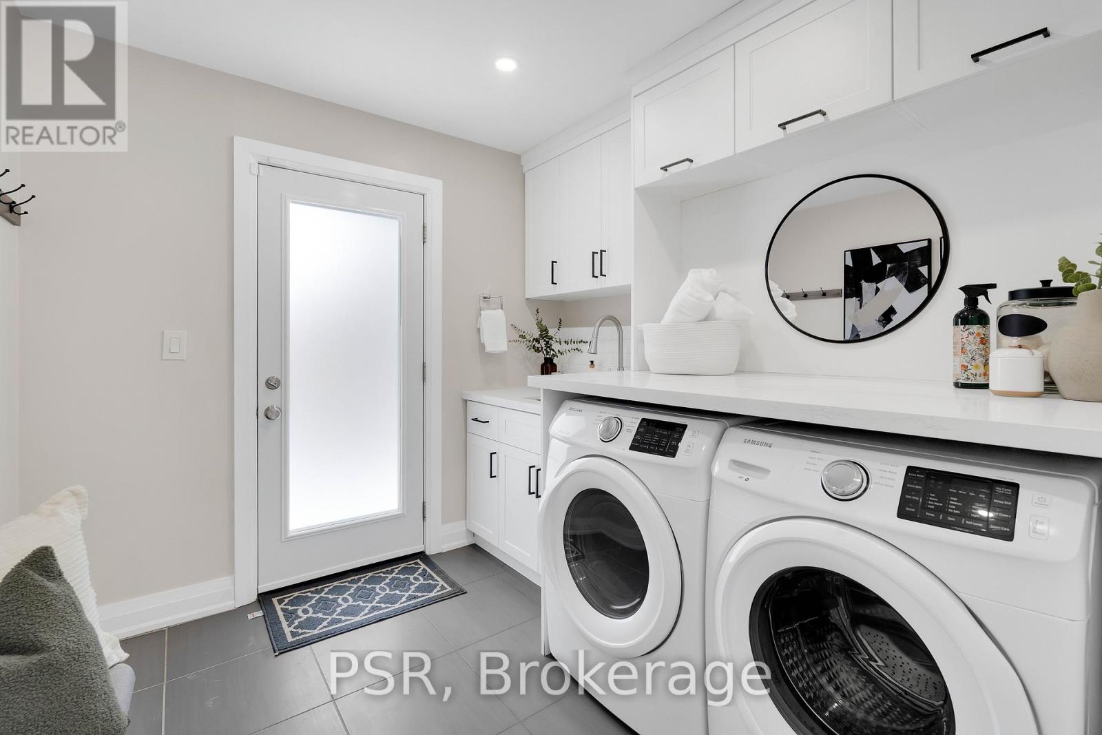 15 Wenderly Drive, Aurora, Ontario  L4G 1V2 - Photo 11 - N12582870