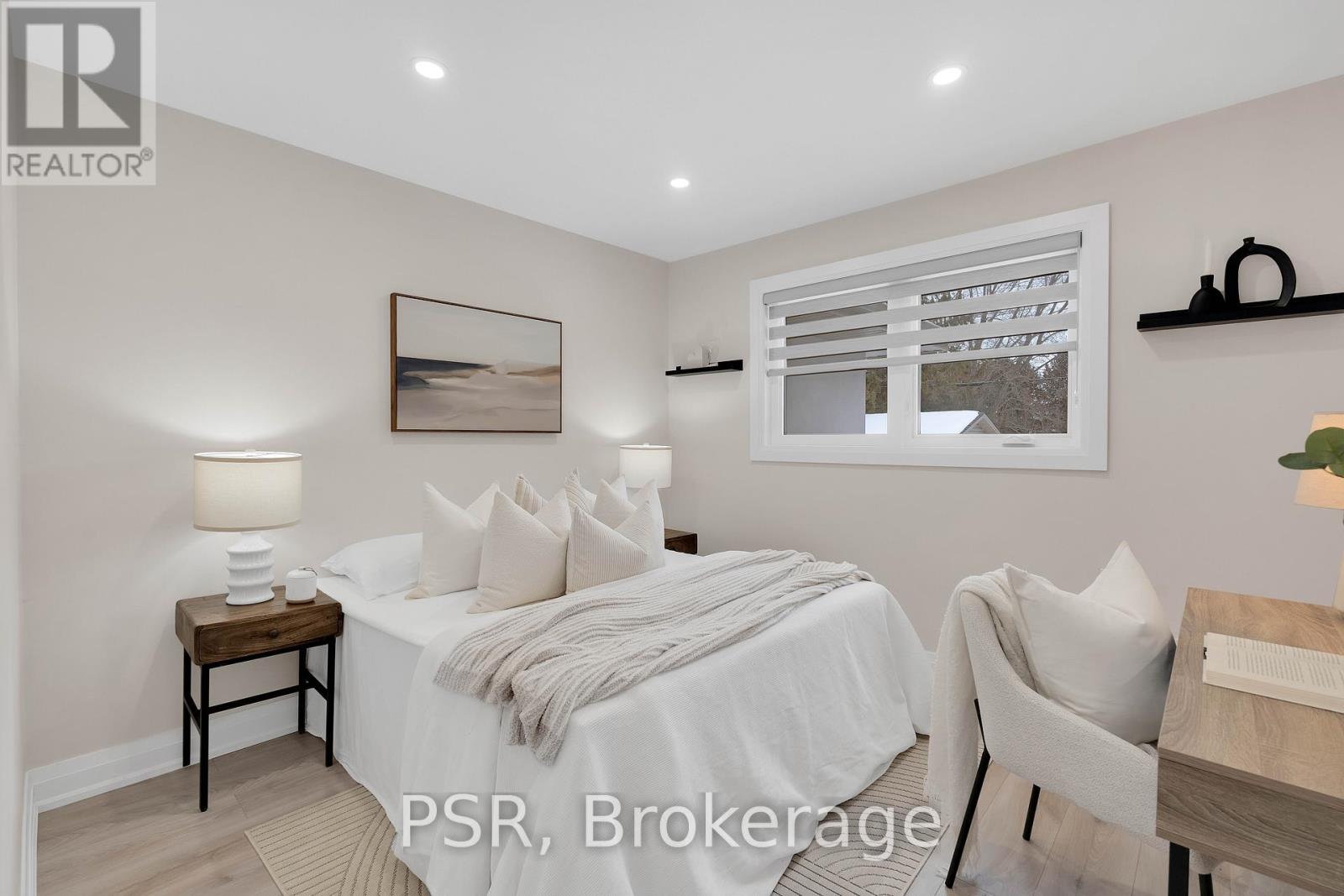 15 Wenderly Drive, Aurora, Ontario  L4G 1V2 - Photo 9 - N12582870