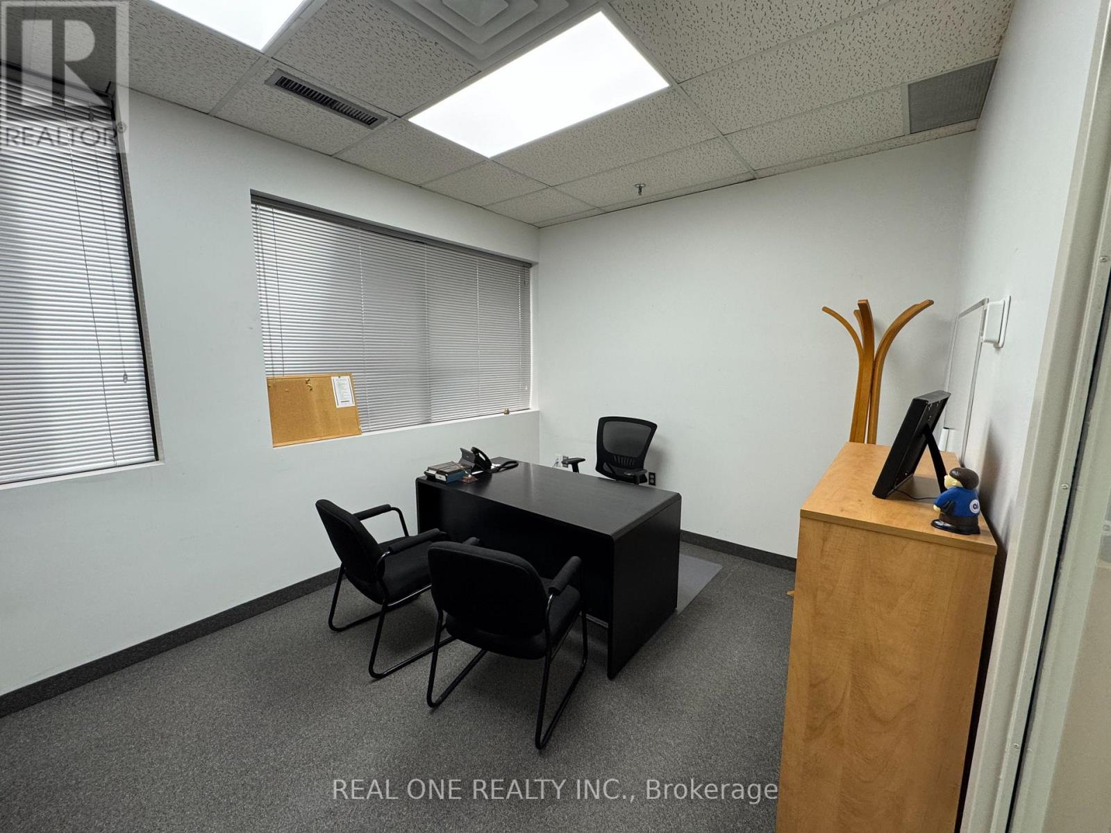 5 - 500 Cochrane Crescent, Markham (Buttonville), Ontario  L3R 8E2 - Photo 2 - N12548980