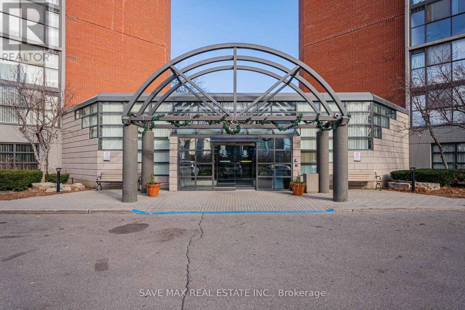 1705 - 4205 Shipp Drive, Mississauga, Ontario  L4Z 2Y9 - Photo 3 - W12580072