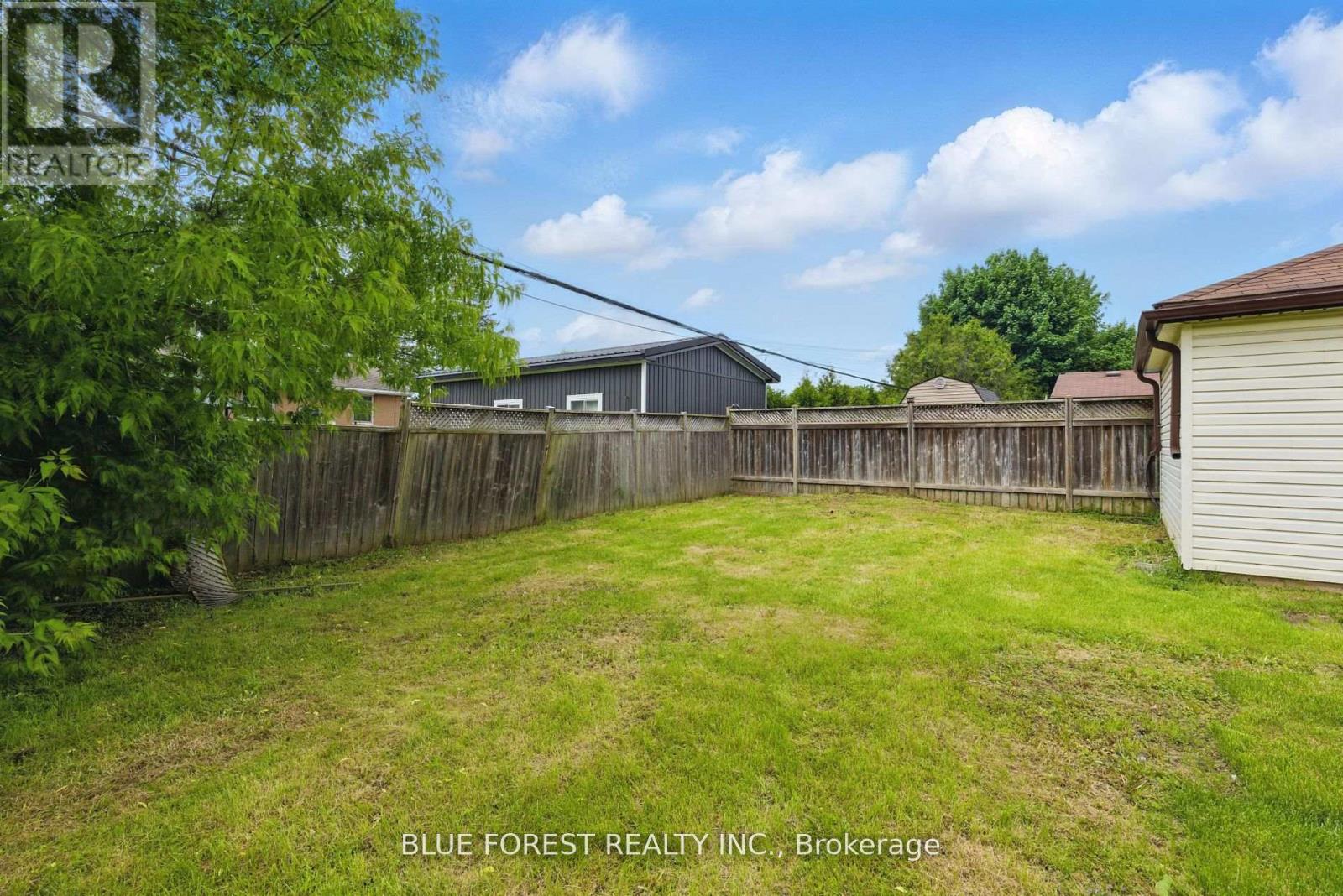 197 Atkinson Boulevard, London East, Ontario  N5W 4Z5 - Photo 4 - X12583030