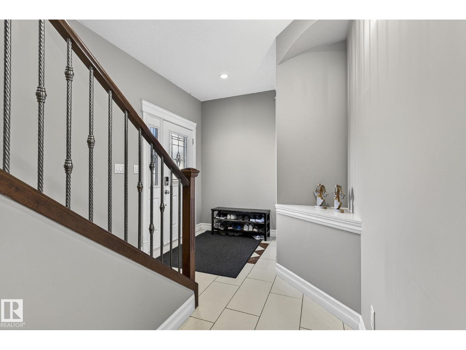 1232 Cunningham Dr Sw, Edmonton, Alberta  T6W 0R4 - Photo 8 - E4466886