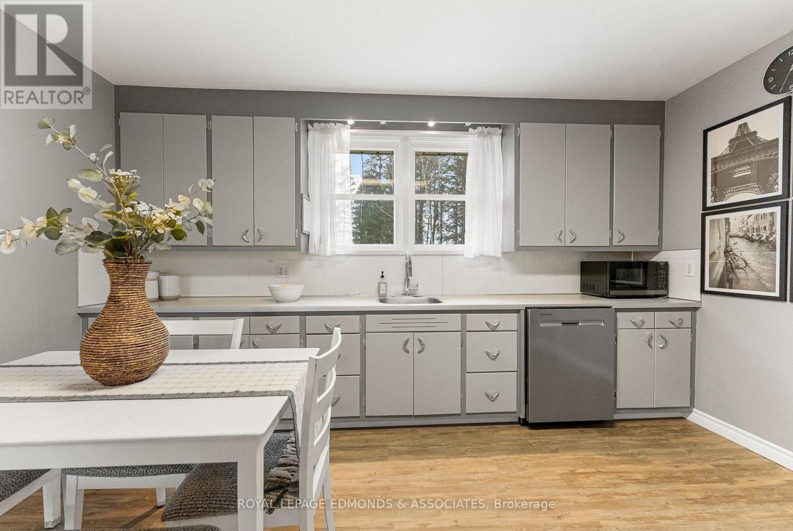 214 Achray Road, Petawawa, Ontario  K8A 6W8 - Photo 10 - X12583008