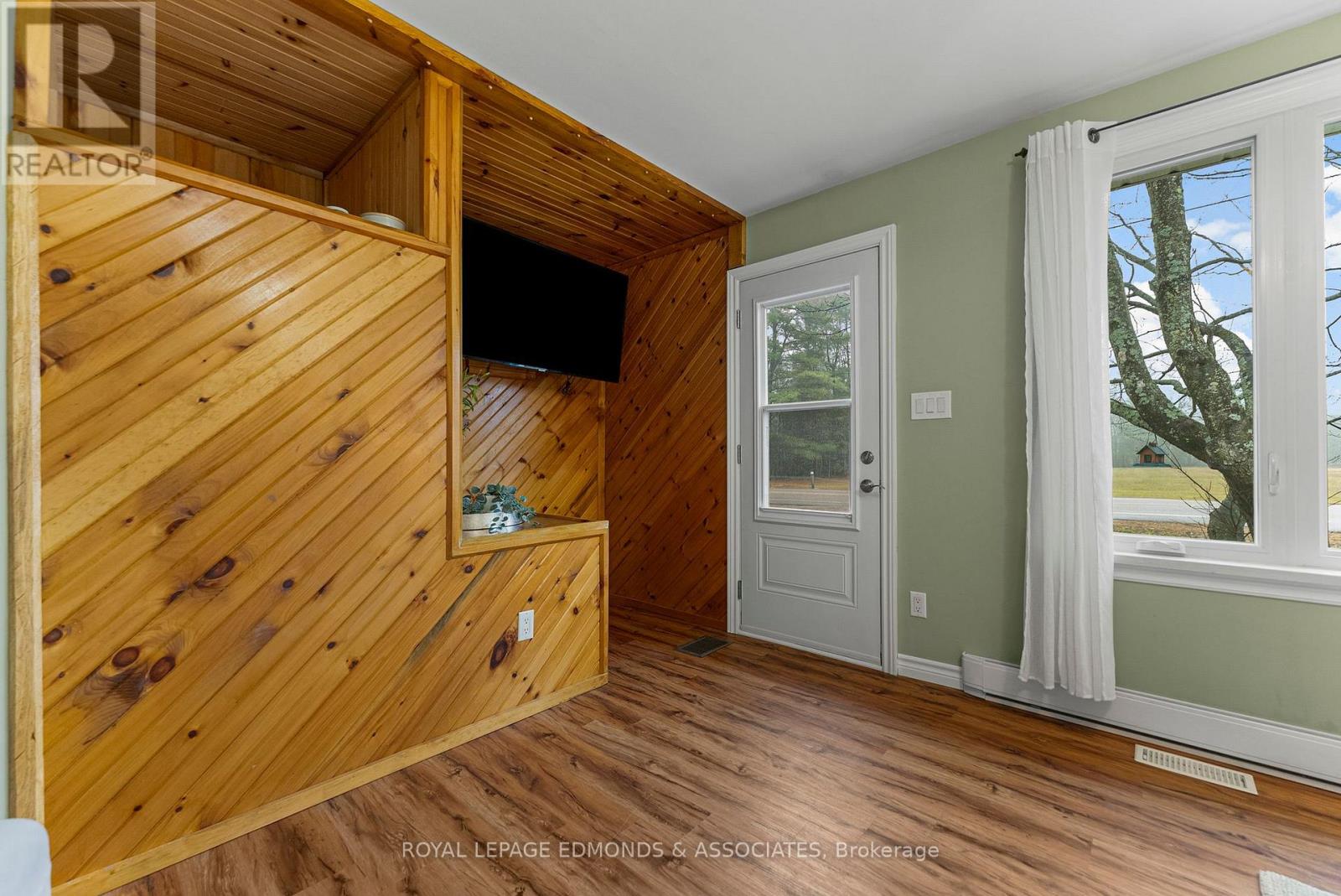 214 Achray Road, Petawawa, Ontario  K8A 6W8 - Photo 5 - X12583008