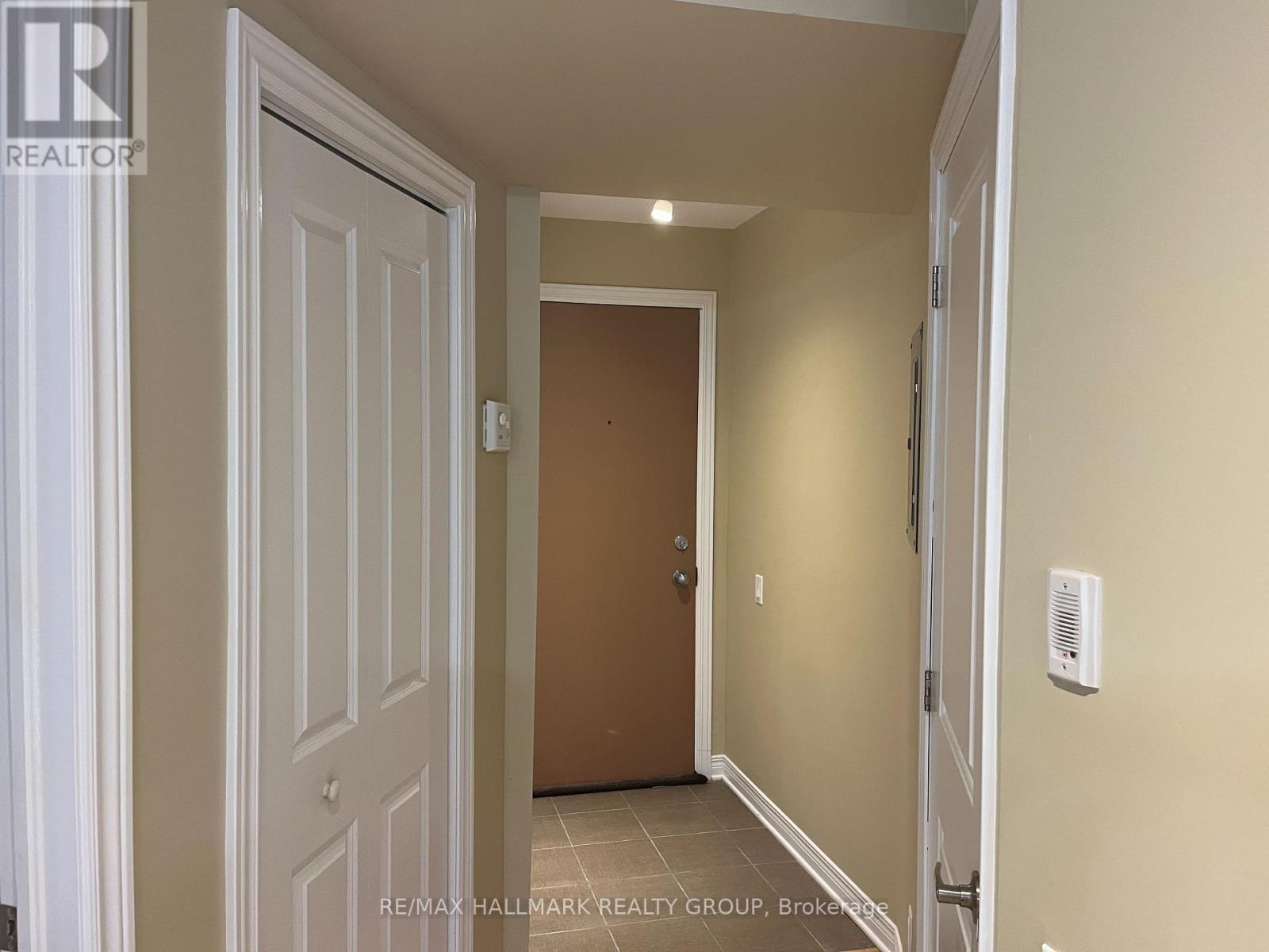 1 - 324 Currell Avenue, Ottawa, Ontario  K1Z 7J6 - Photo 2 - X12583028