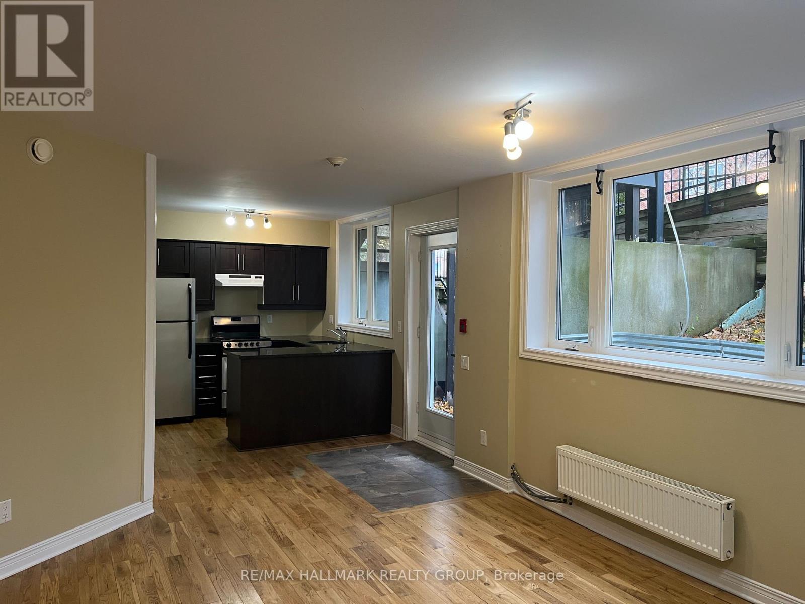 1 - 324 Currell Avenue, Ottawa, Ontario  K1Z 7J6 - Photo 3 - X12583028