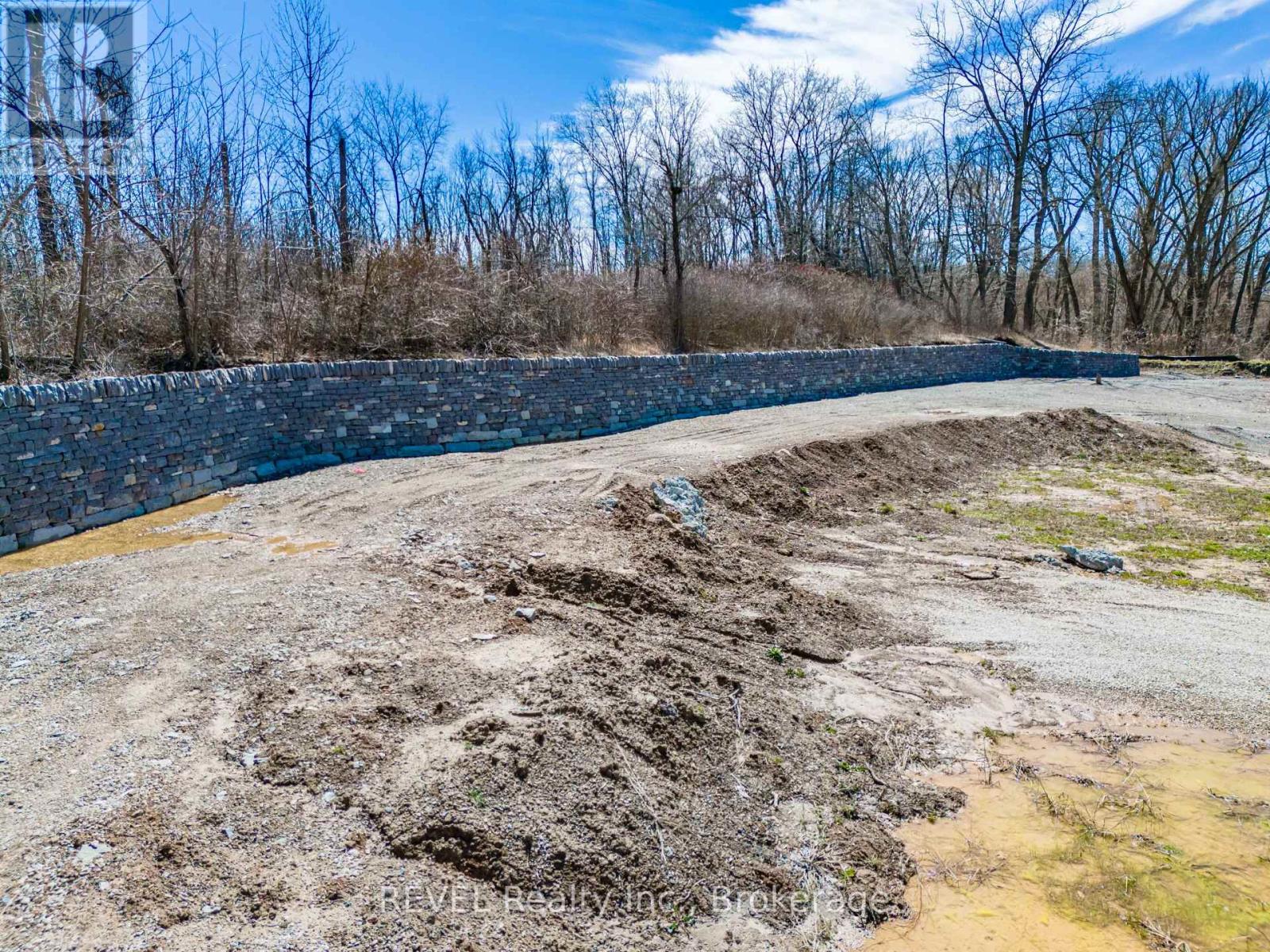 2203 Niagara Stone Road, Niagara-On-The-Lake, Ontario  L0S 1J0 - Photo 12 - X12582964