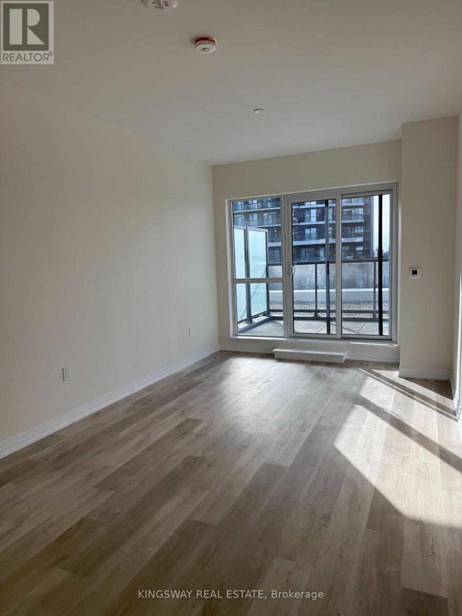 217 - 15 Watergarden Drive N, Mississauga, Ontario  L5R 0G8 - Photo 4 - W12582802