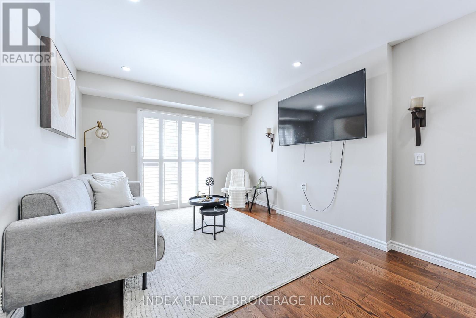 6101 Edenwood Drive, Mississauga, Ontario  L5N 2Y6 - Photo 13 - W12582804